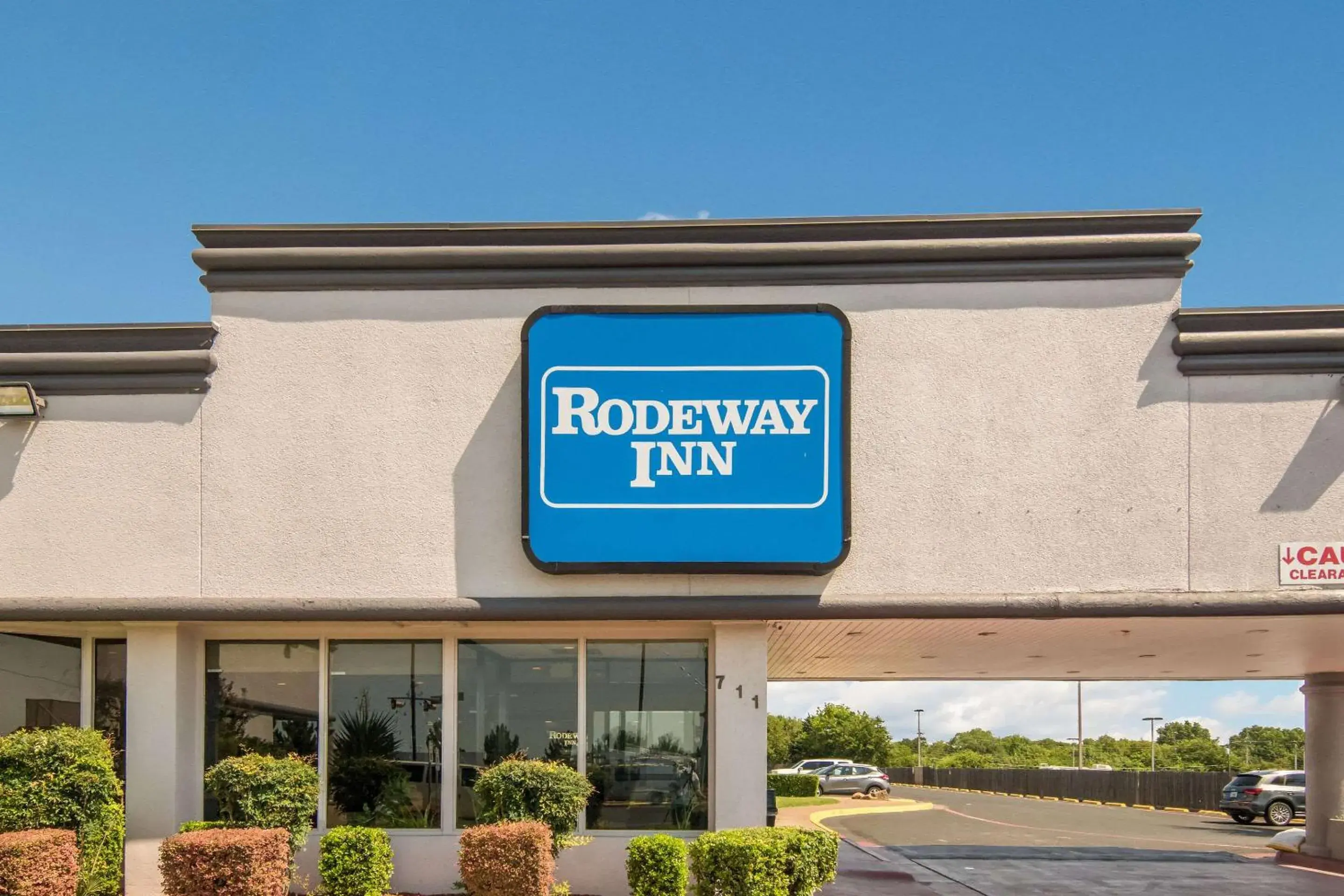 Property building in Rodeway Inn Property building in Rodeway Inn