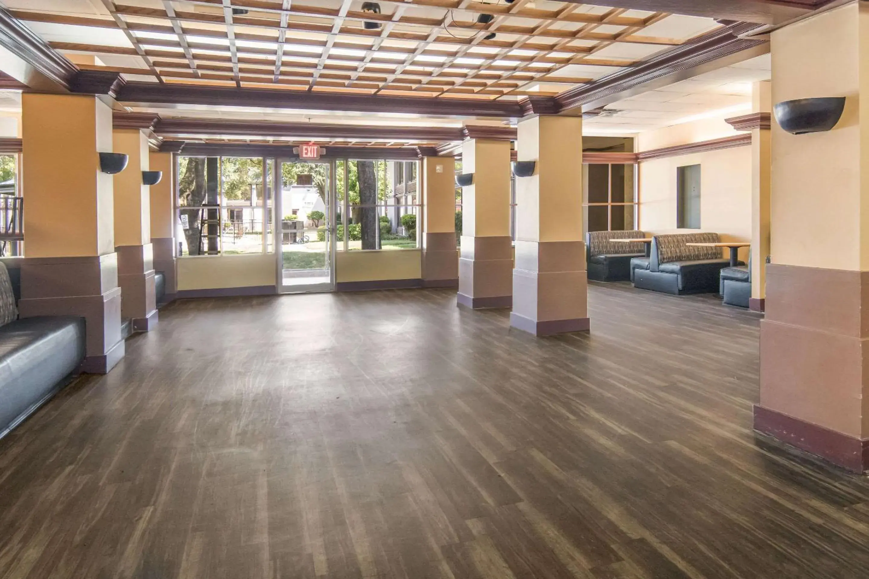 Breakfast in Capital O Duncanville Tx Breakfast in Capital O Duncanville Tx