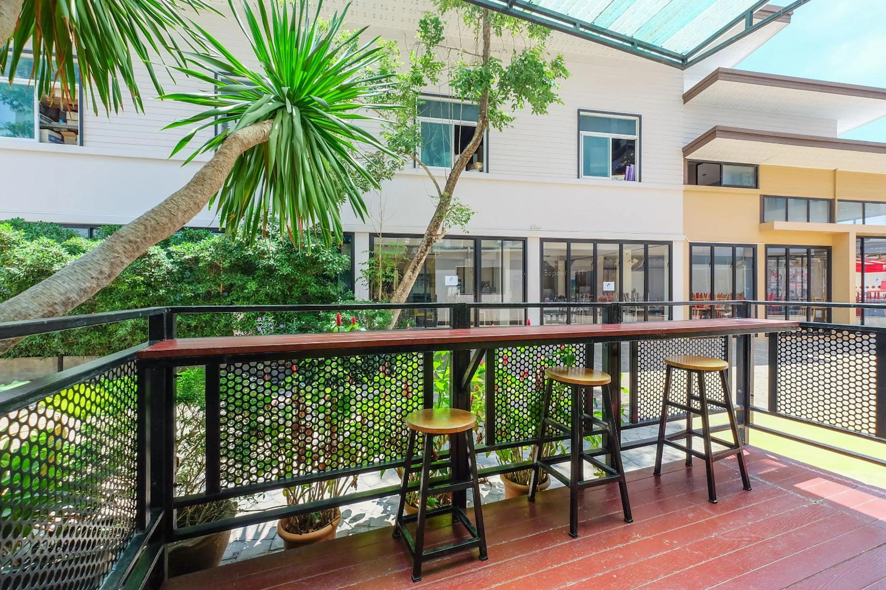 Restaurant/places to eat in The Little Nest Phuket