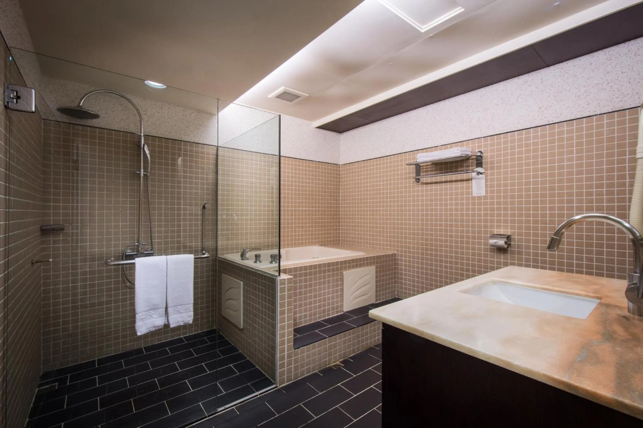 Bathroom in Zhong Ke Hotel