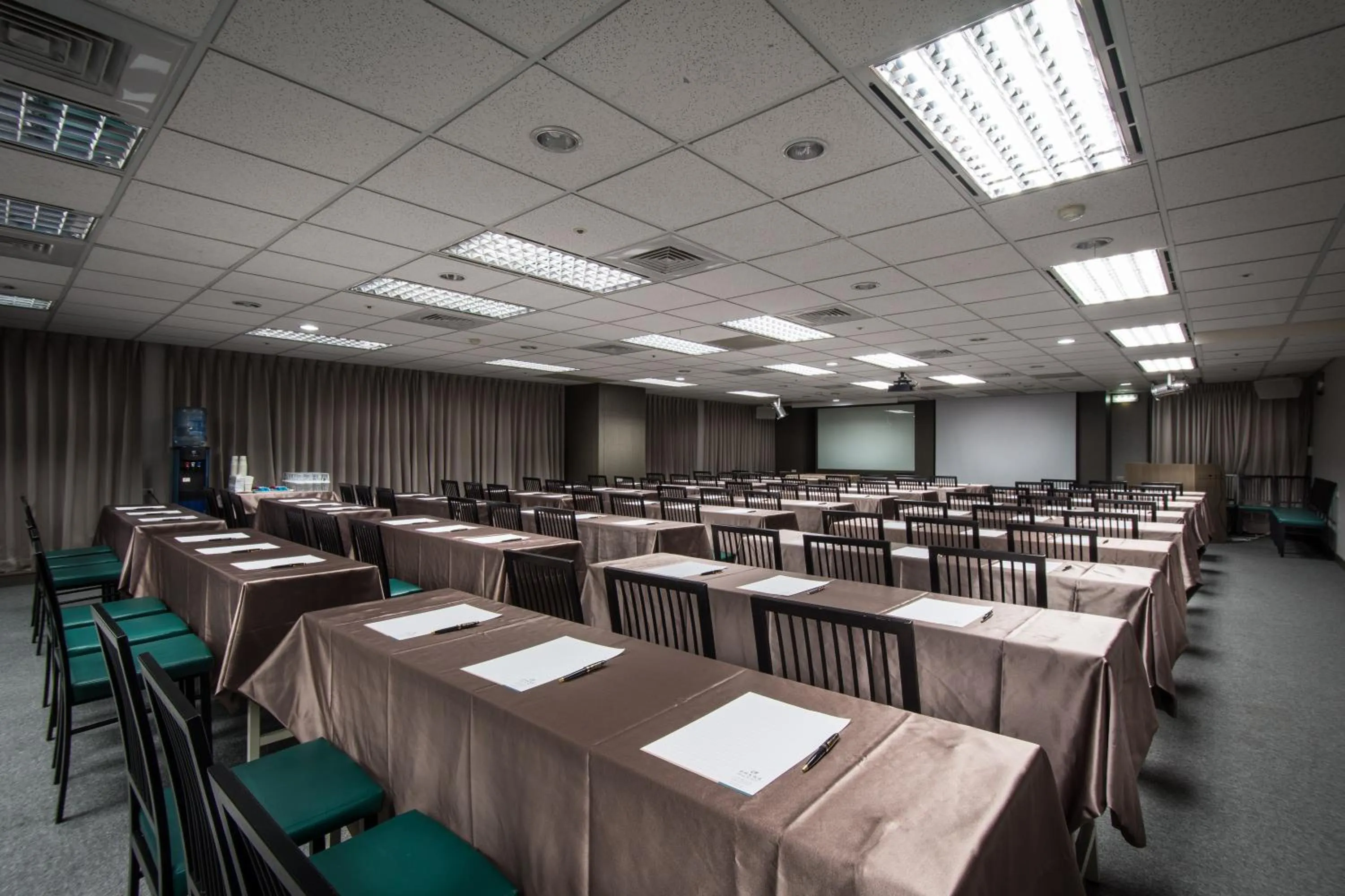 Business facilities in Zhong Ke Hotel