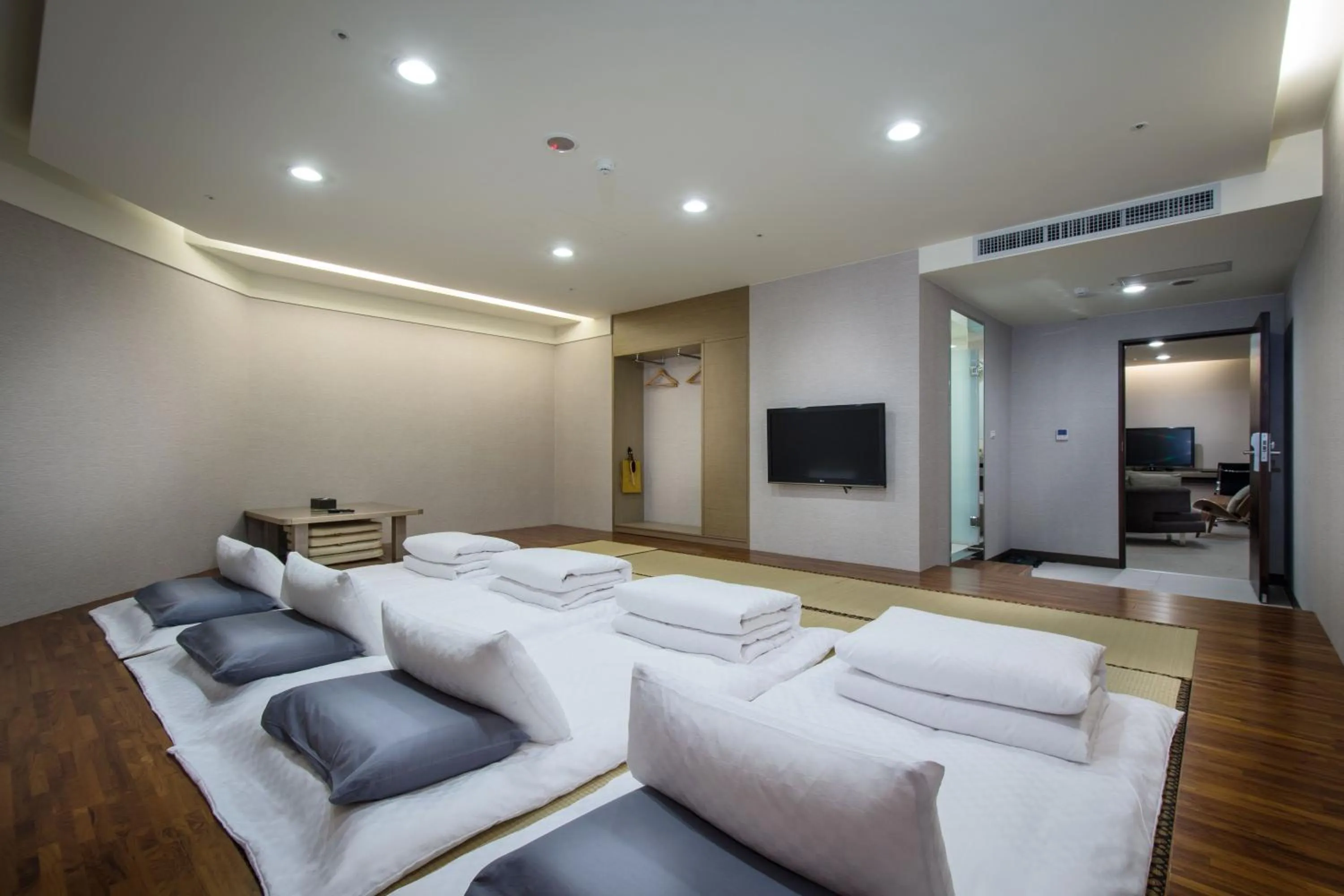 Bed in Zhong Ke Hotel