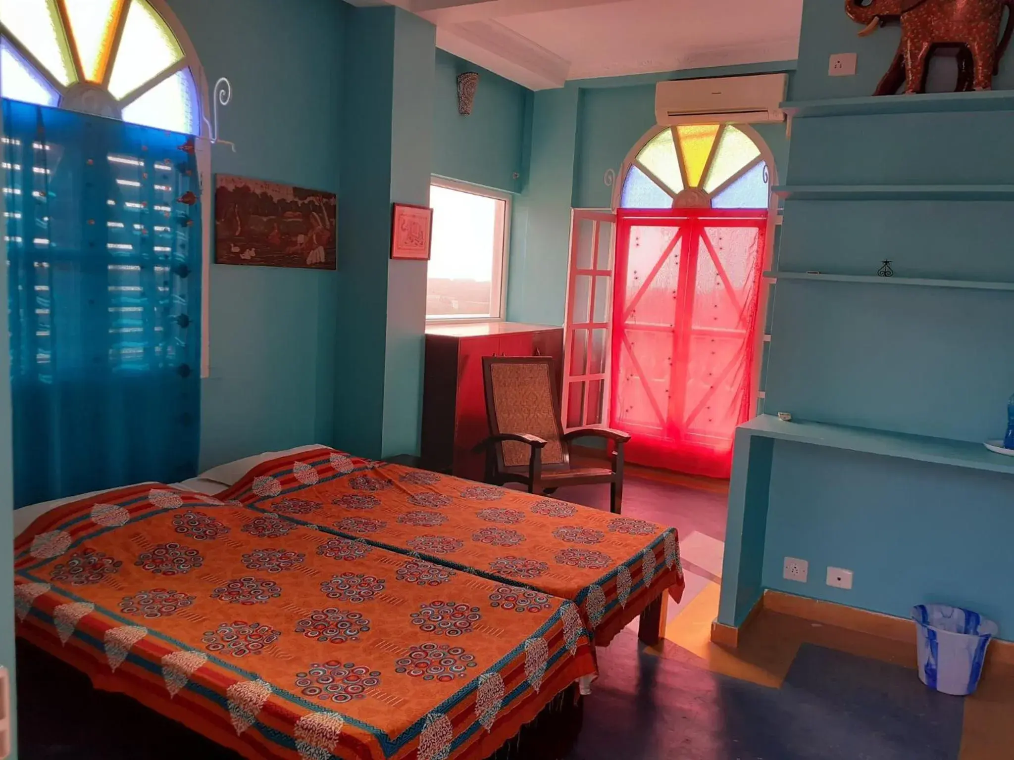 Double or Twin Room with Private Bathroom in Holi-Wood Guesthouse Double or Twin Room with Private Bathroom in Holi-Wood Guesthouse