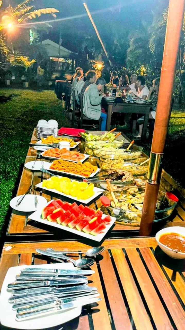 Food and drinks in Pavana Hotel