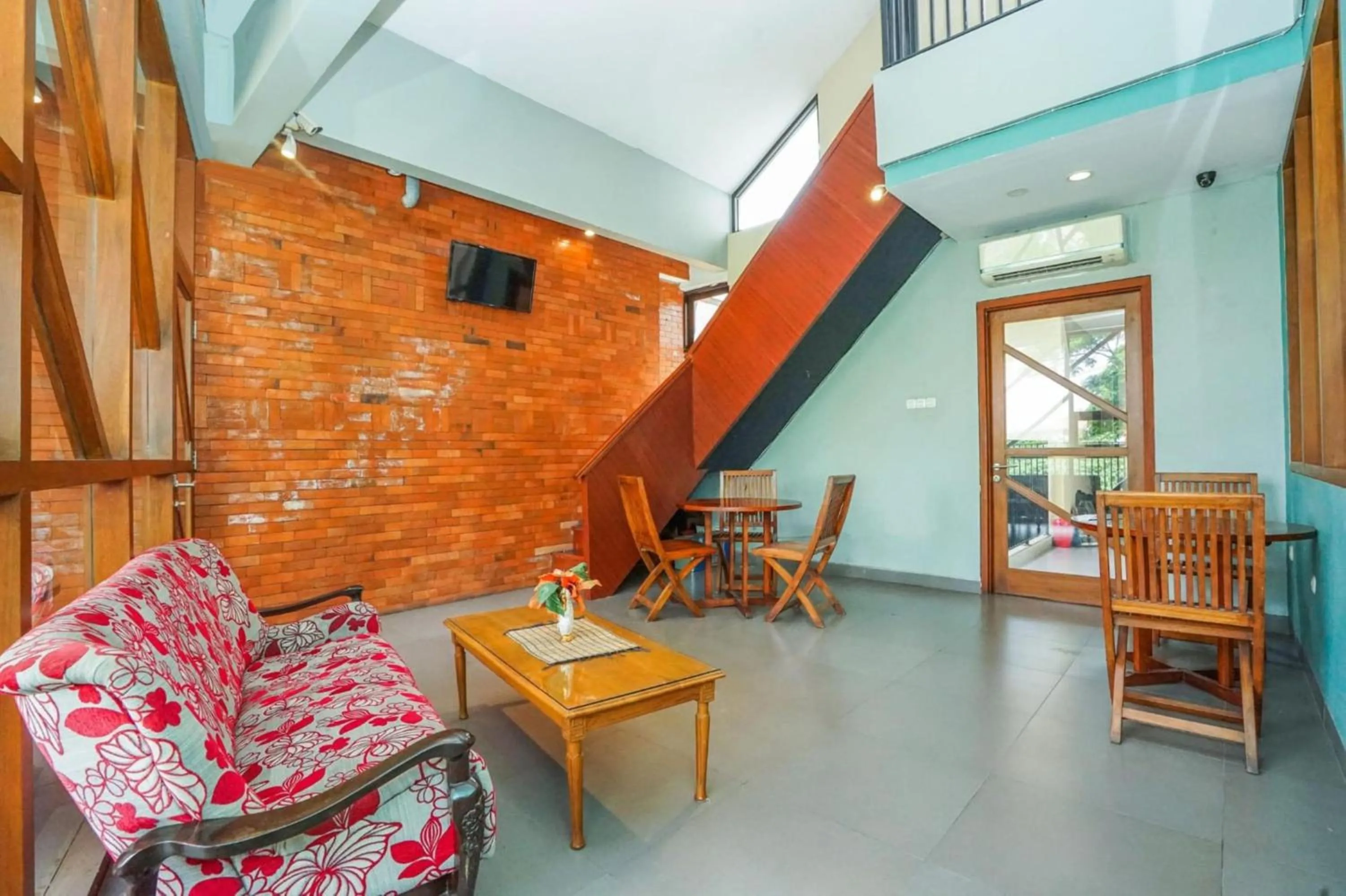 TV and multimedia in Noesa Heritage