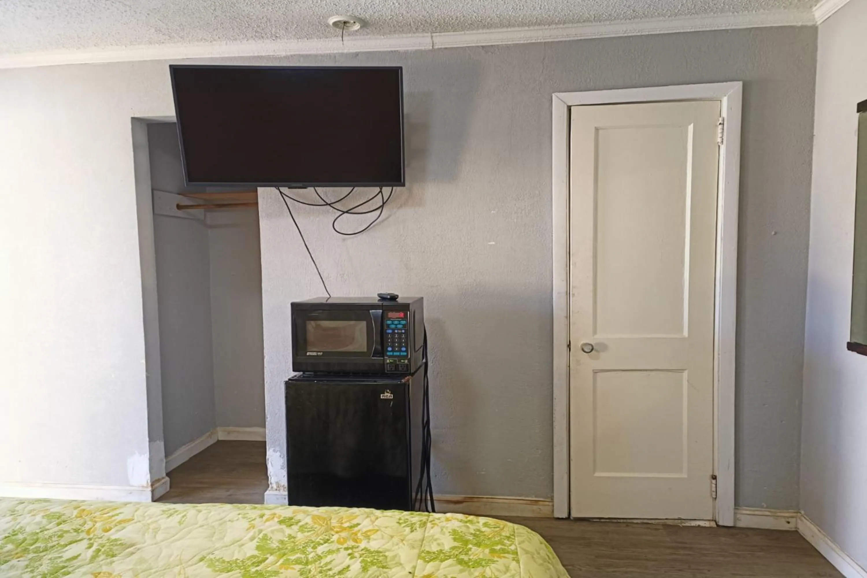 Bedroom, Bed in Crown Inn by OYO Orangeburg Hwy 301