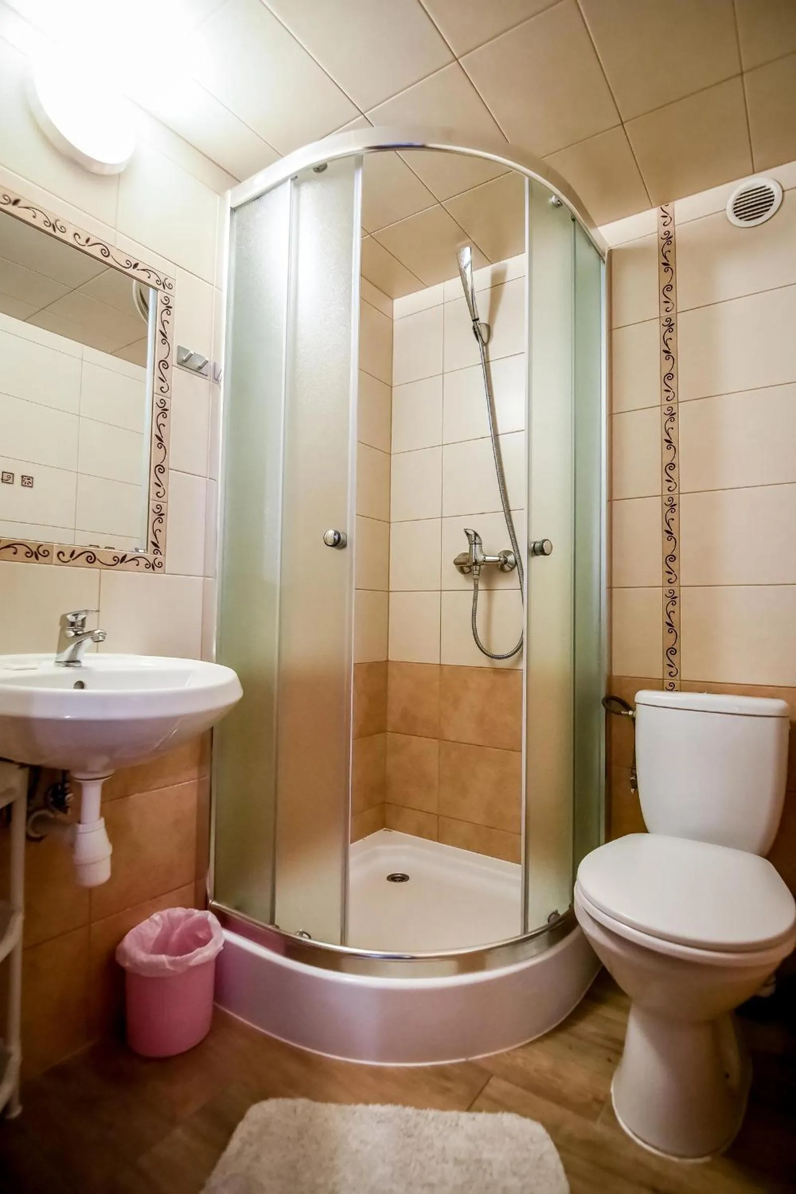 Shower in Willa Góry B&B