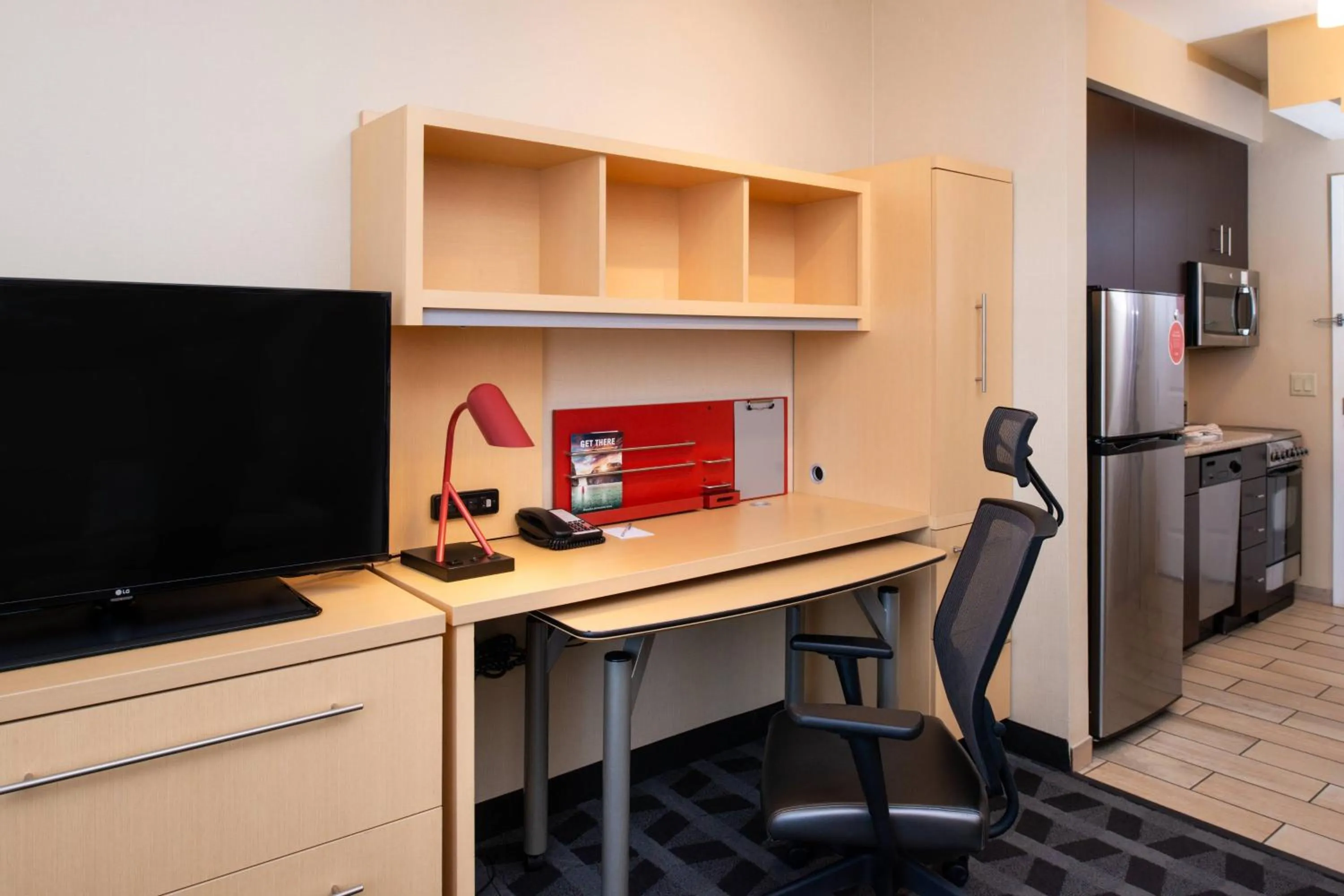 Photo of the whole room in TownePlace Suites by Marriott Bakersfield West