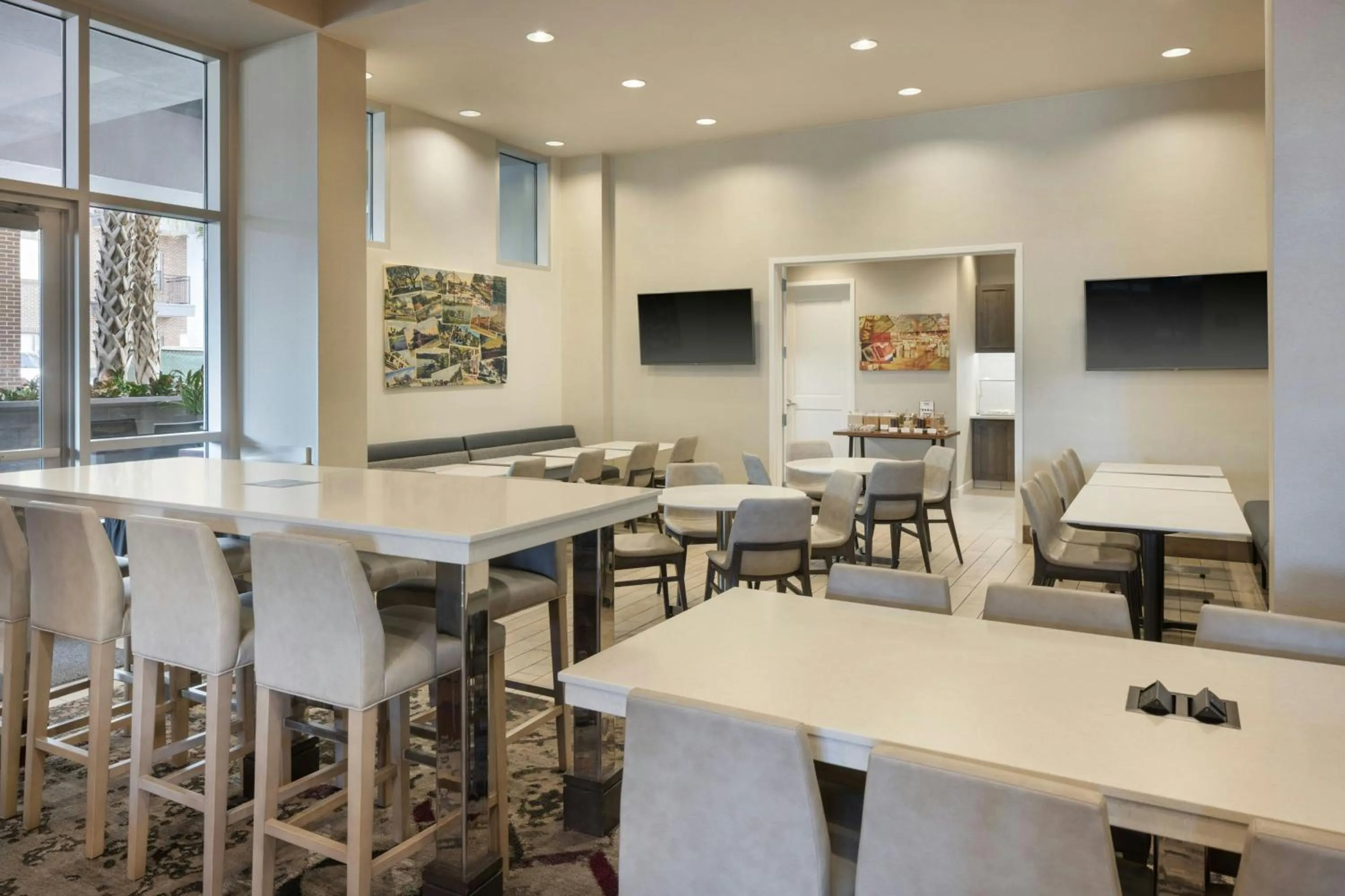 Breakfast in Residence Inn by Marriott Orlando Downtown