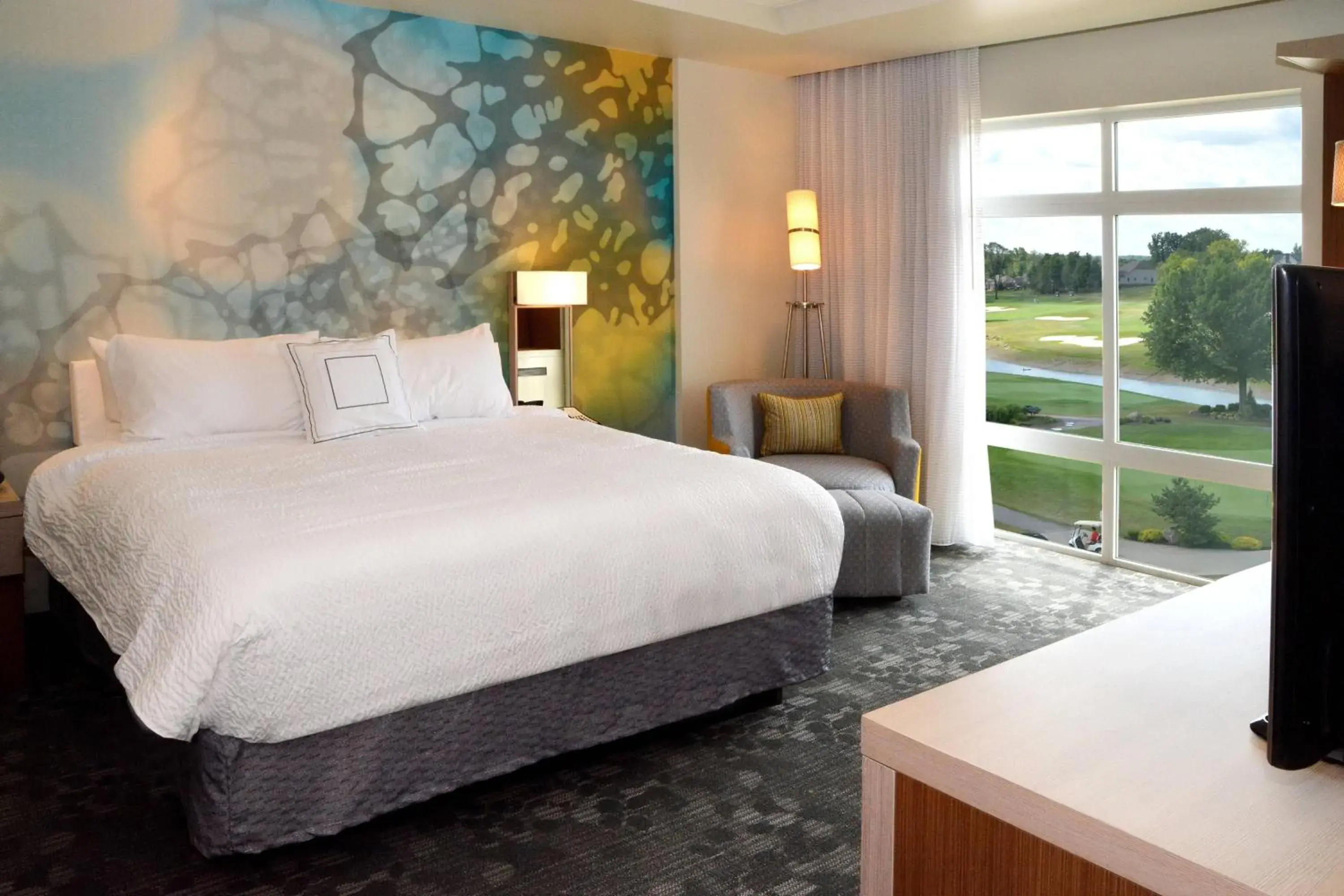 King Room with Sofa Bed - Golf View in Courtyard by Marriott Youngstown Canfield King Room with Sofa Bed - Golf View in Courtyard by Marriott Youngstown Canfield