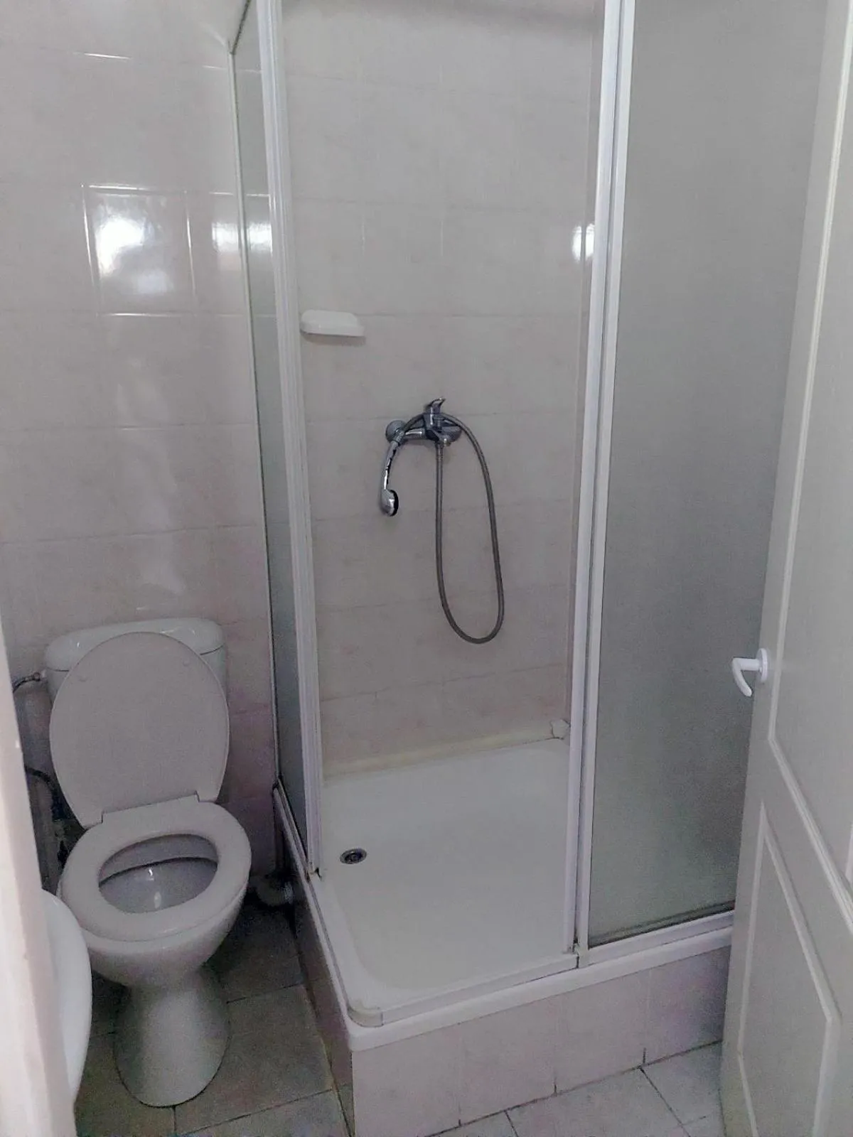 Shower in Motel Poltava