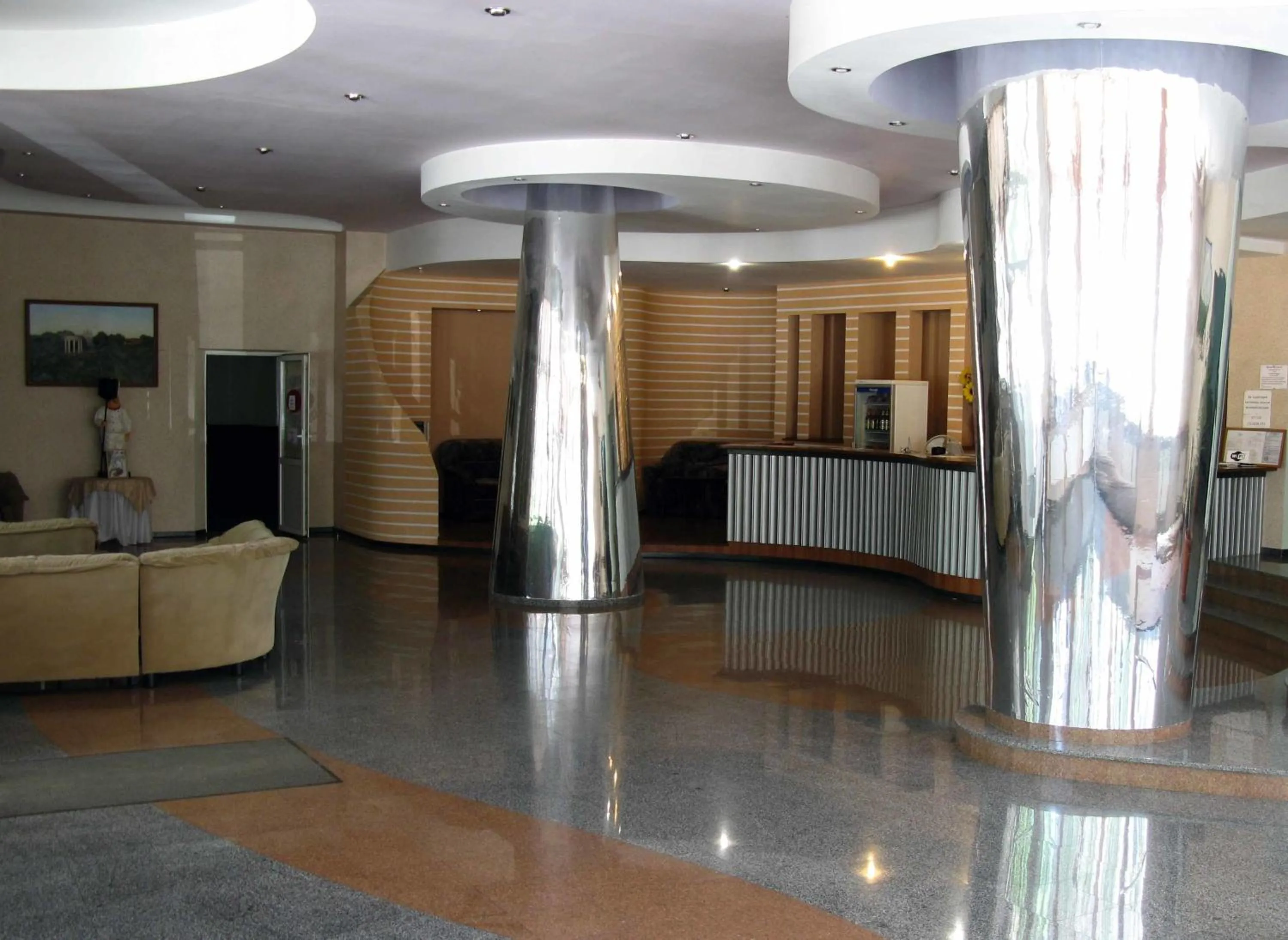 Communal lounge/ TV room in Motel Poltava