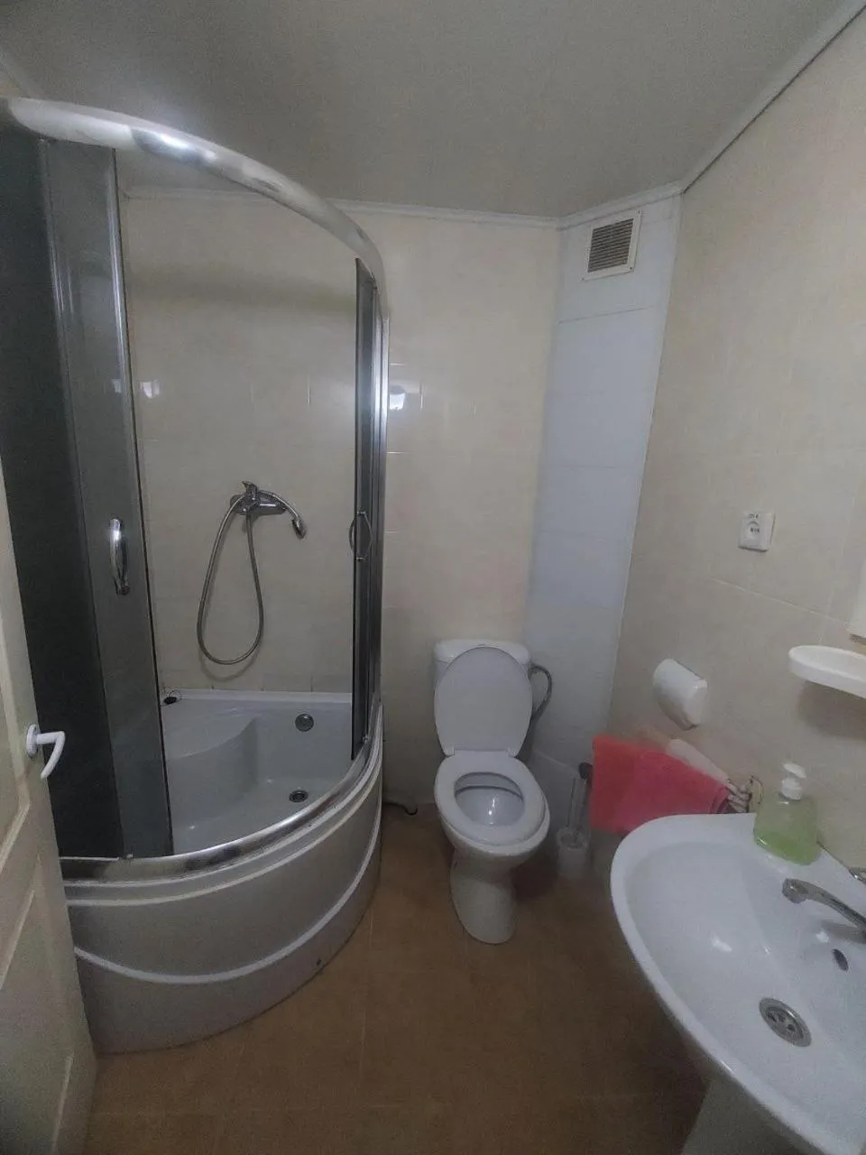 Shower in Motel Poltava