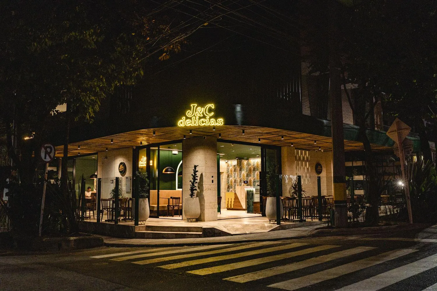 Sloh Hotel & Bar Manila Medellin