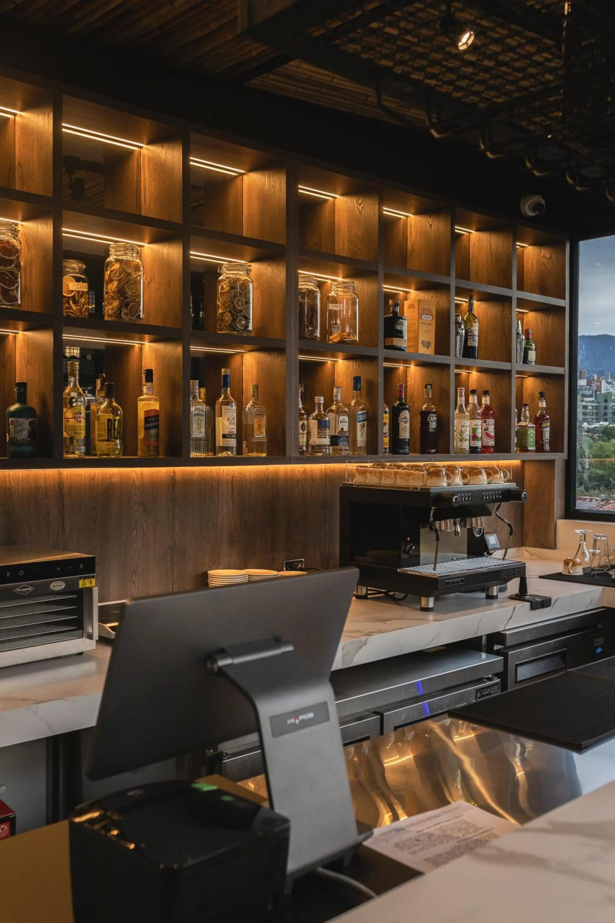Sloh Hotel & Bar Manila Medellin