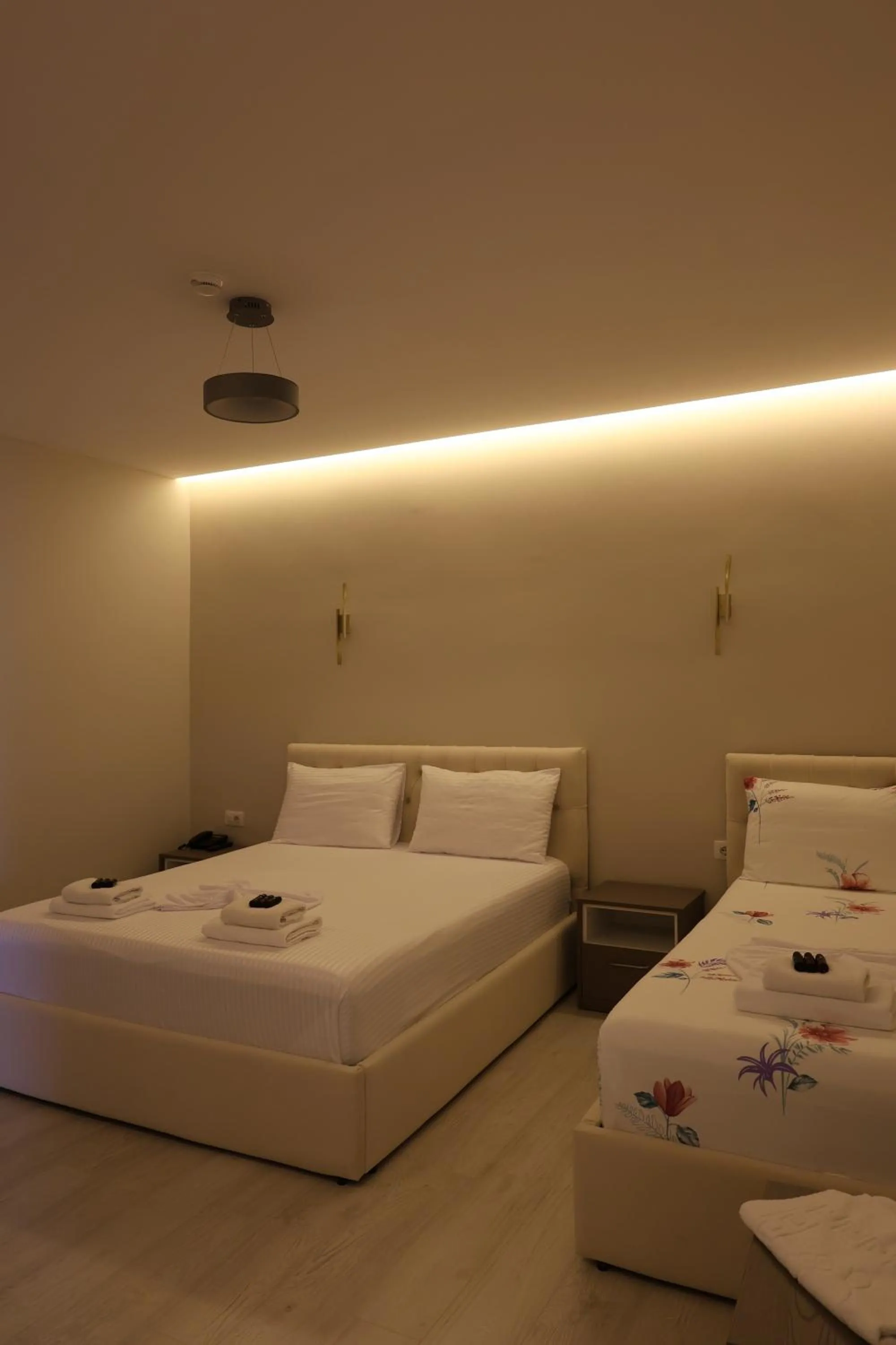 Bed in London Restaurant Hotel