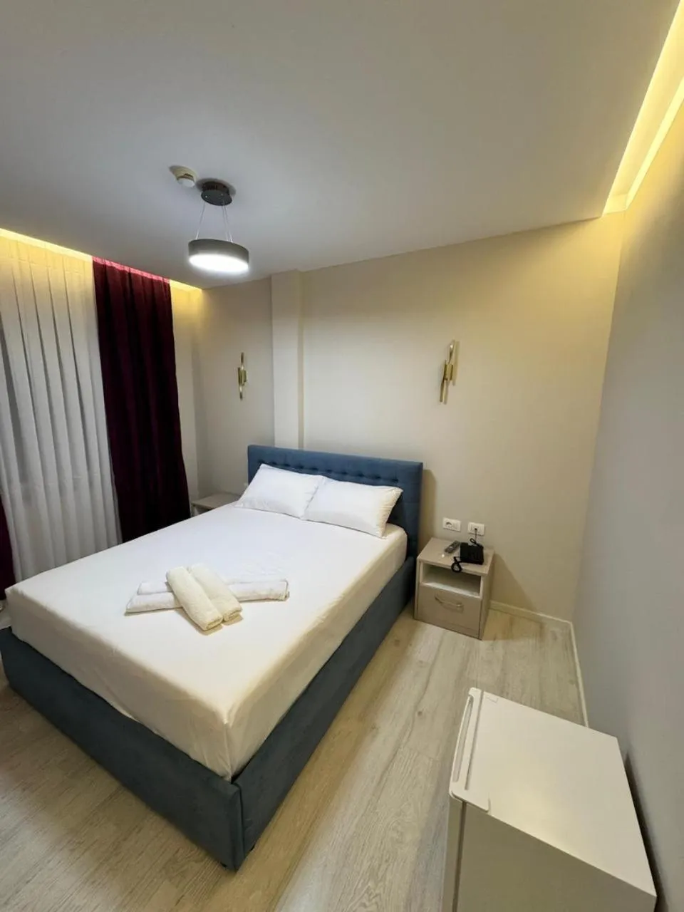 Bedroom, Bed in London Restaurant Hotel