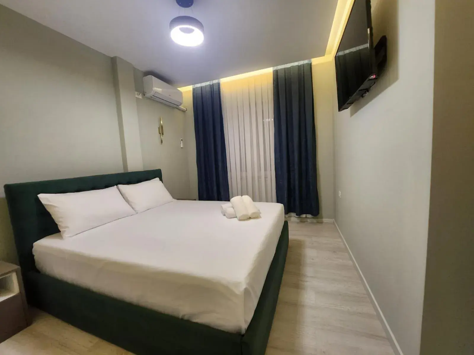 Double Room in London Restaurant Hotel Double Room in London Restaurant Hotel