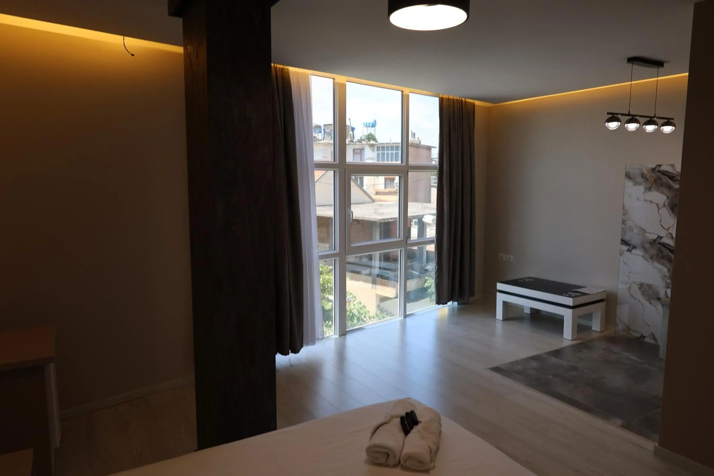 King Room with Spa Bath in London Restaurant Hotel King Room with Spa Bath in London Restaurant Hotel