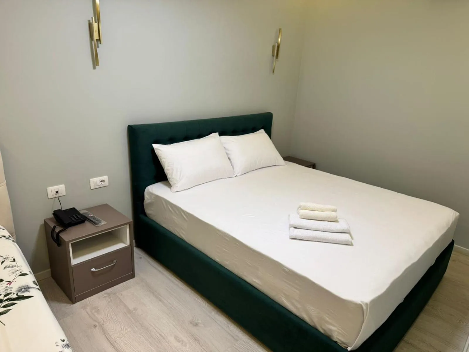 Bed in London Restaurant Hotel