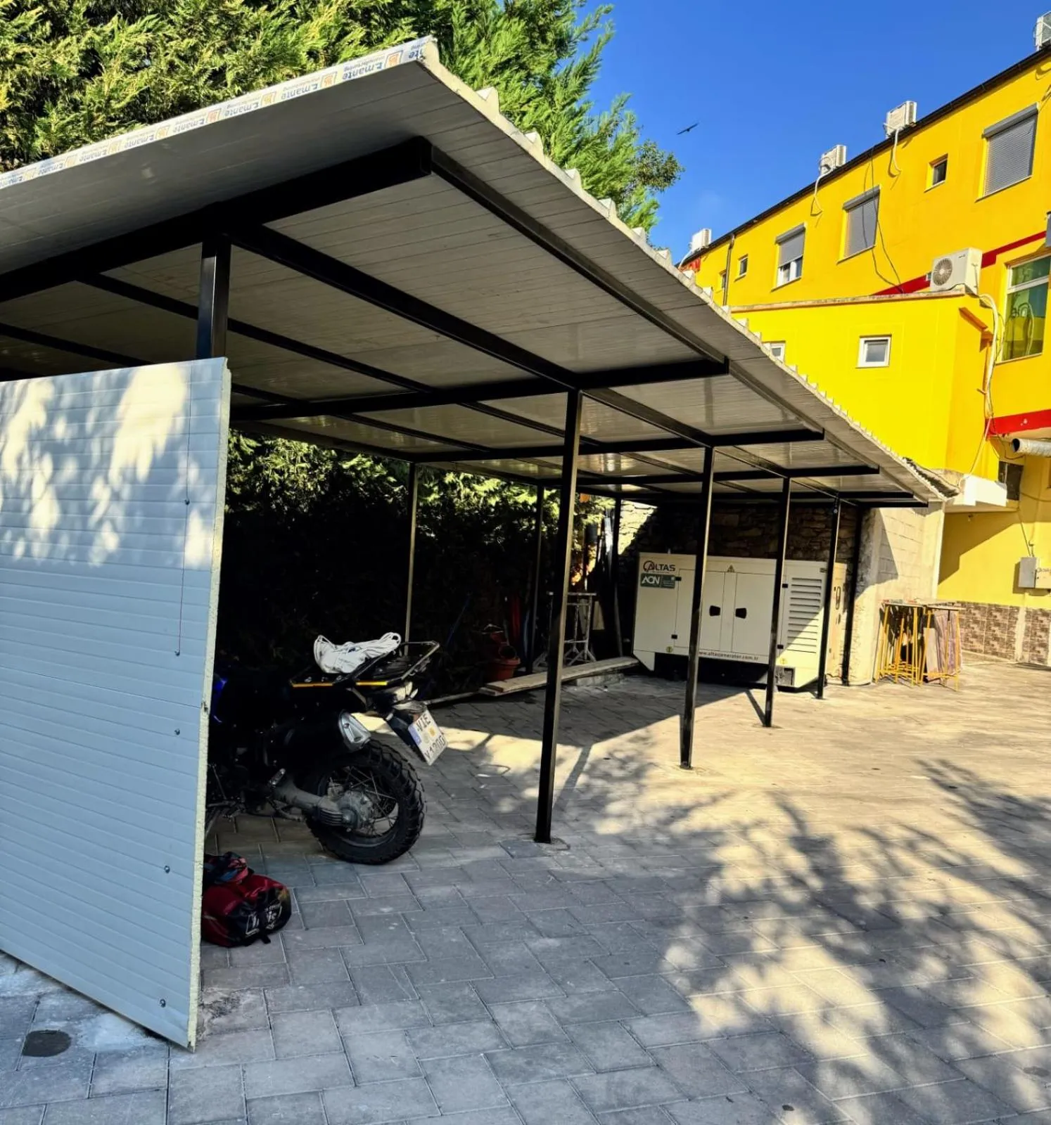 Garden in London Restaurant Hotel