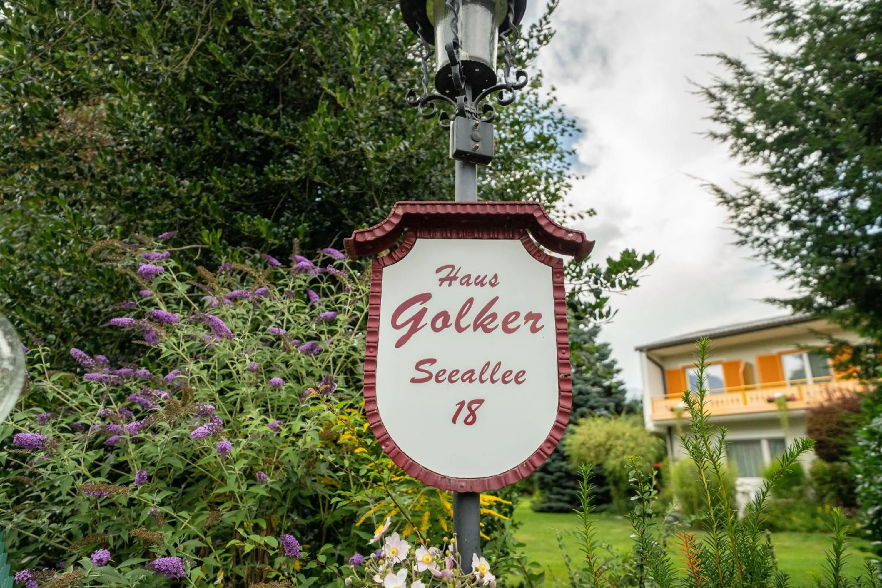 Haus Golker Ferienwohnungen & Frühstückspension