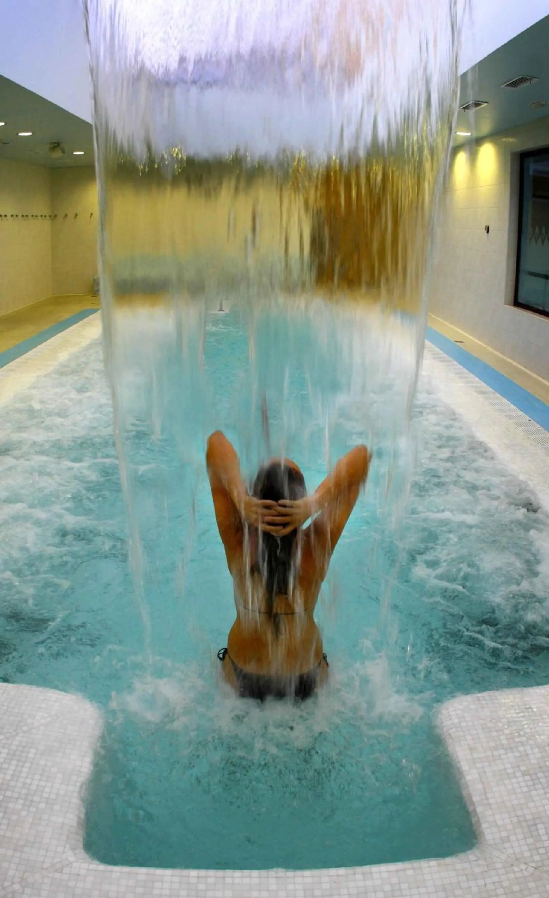 Swimming pool in Hotel Balneario Valle del Jerte