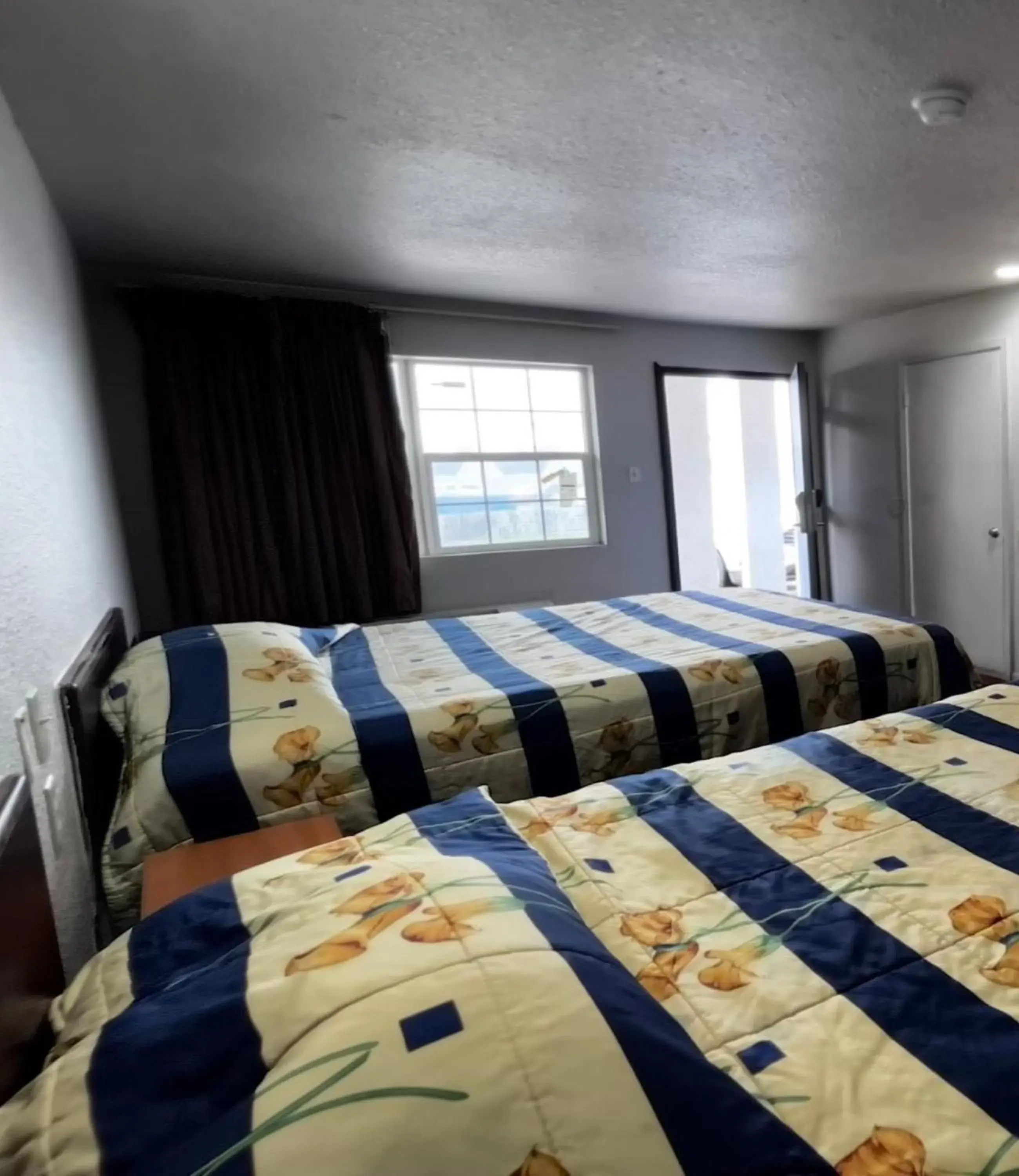 Bedroom, Bed in Deluxe Inn Motel By OYO Grand Prairie Interstate 30 Bedroom, Bed in Deluxe Inn Motel By OYO Grand Prairie Interstate 30