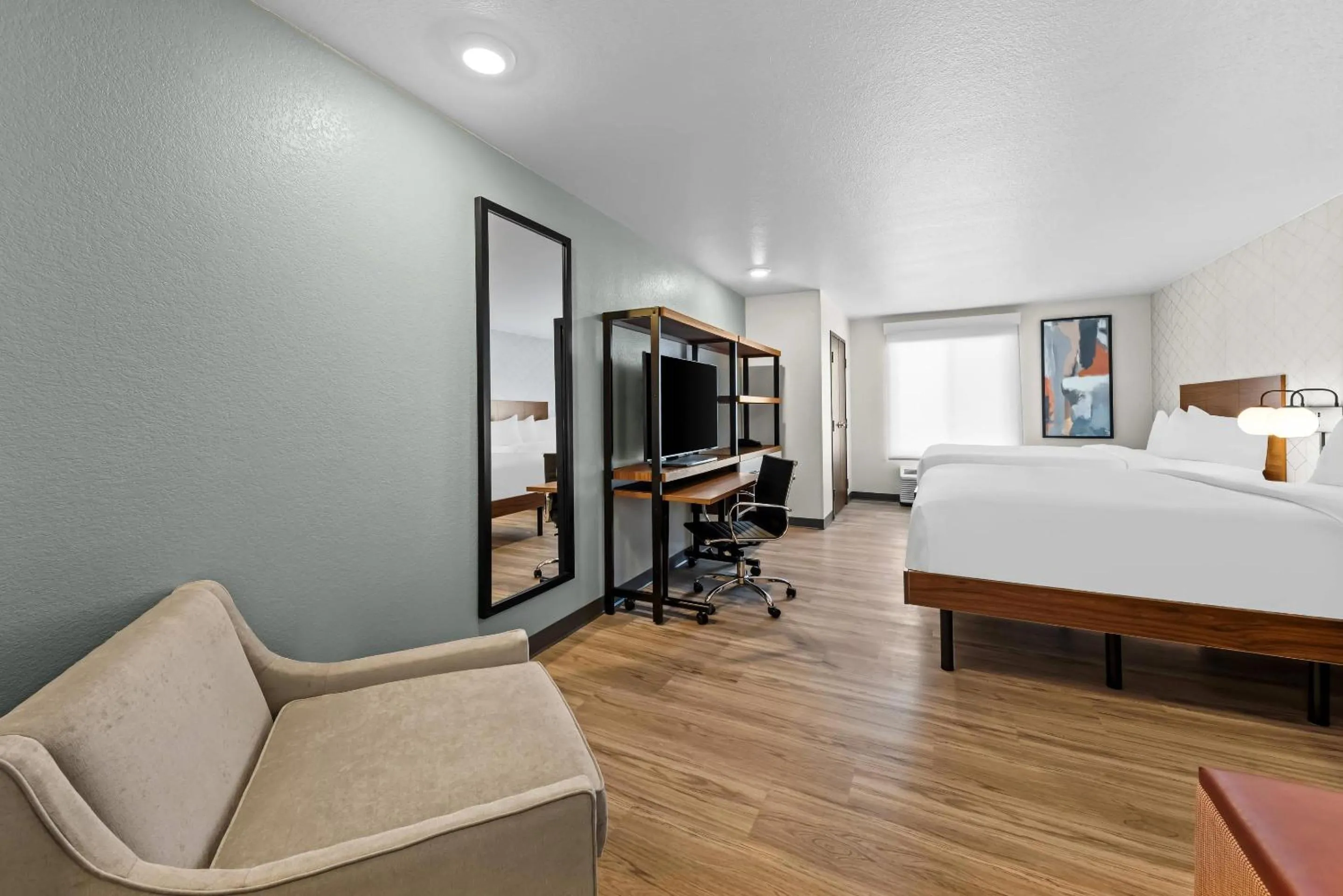 Quadruple Room with Two Queen Beds and Tub - Disability Access/Non Smoking in Everhome Suites Waco