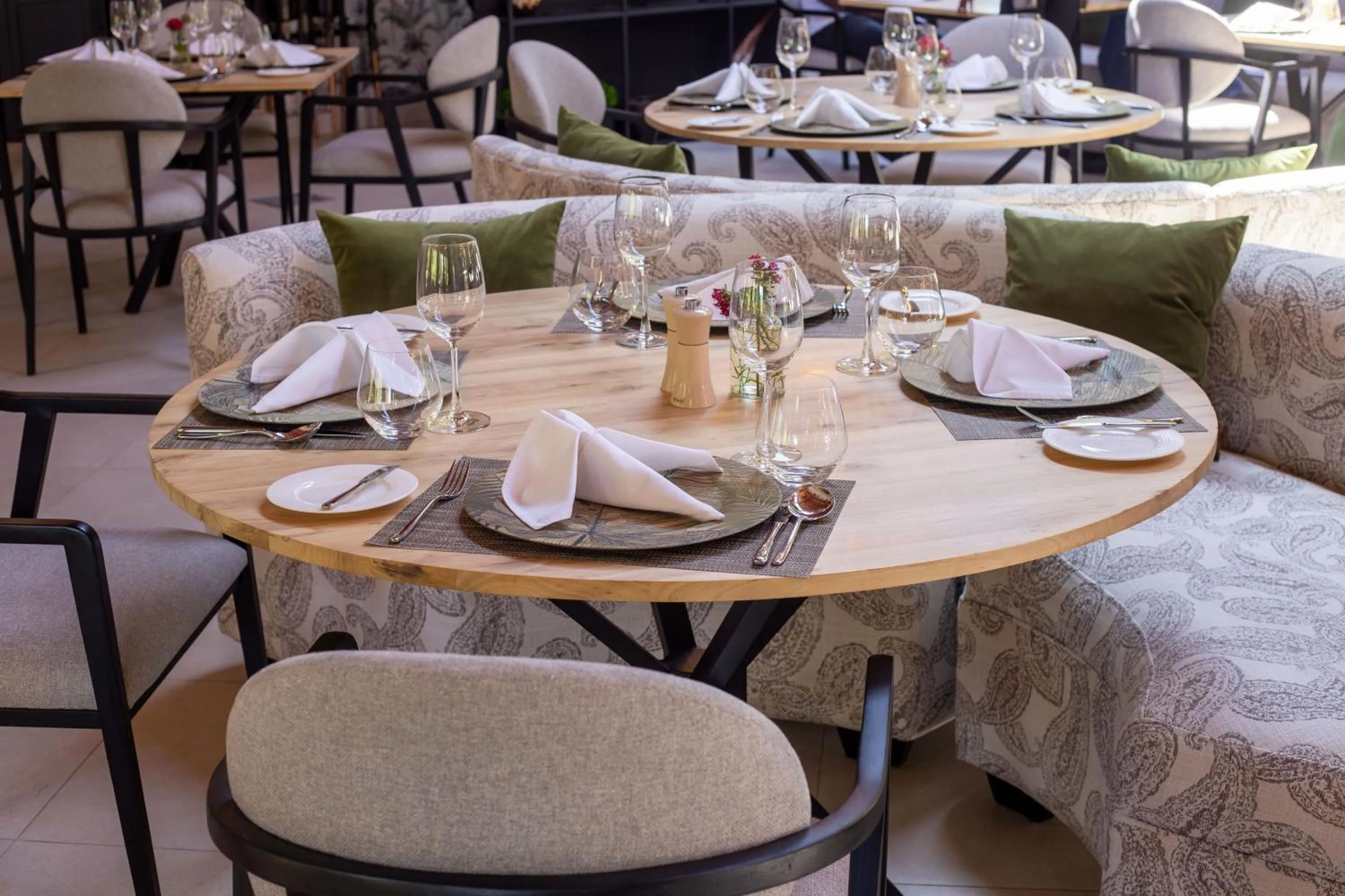 Restaurant/places to eat in Pax Manor Muthaiga