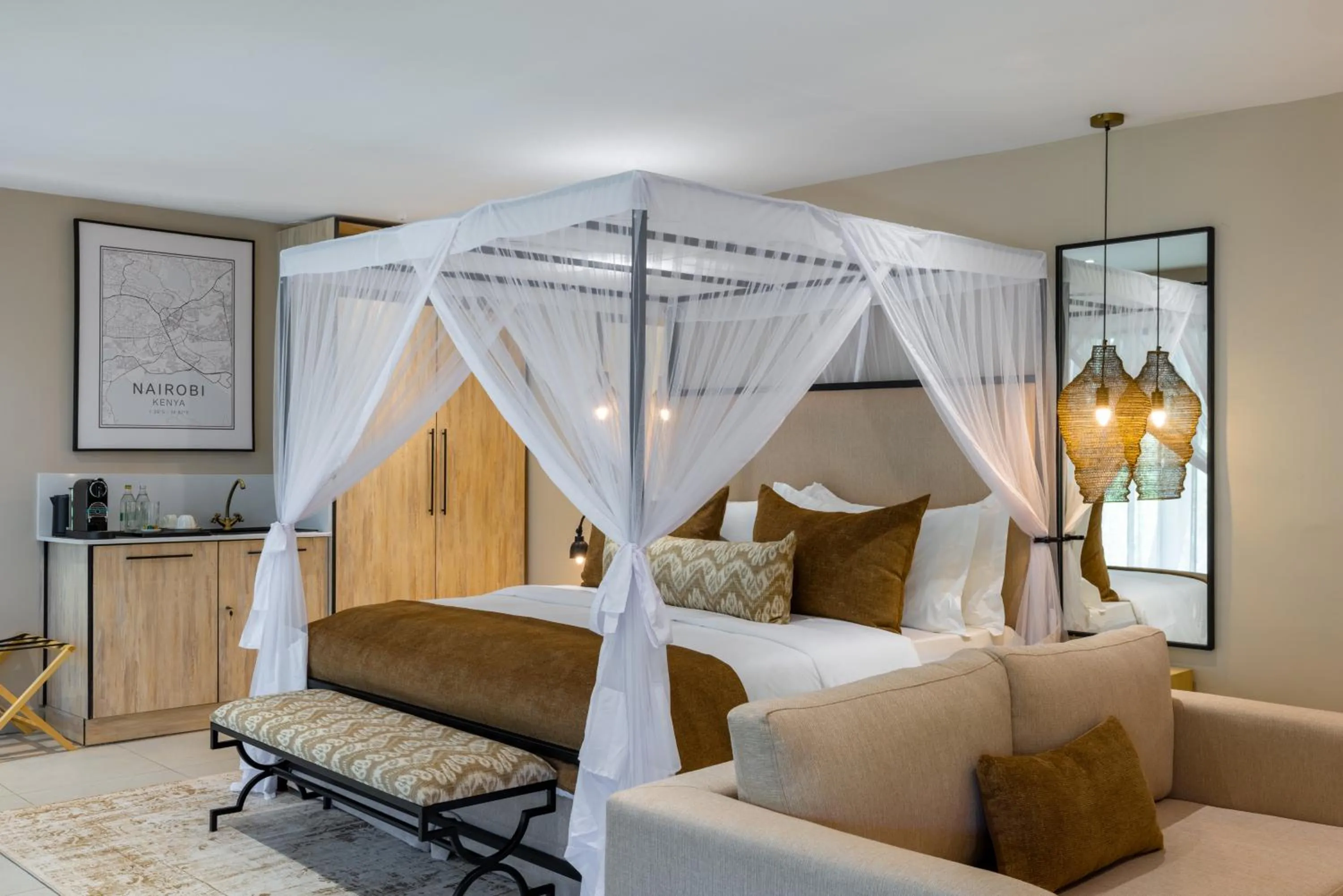 Photo of the whole room, Bed in Pax Manor Muthaiga