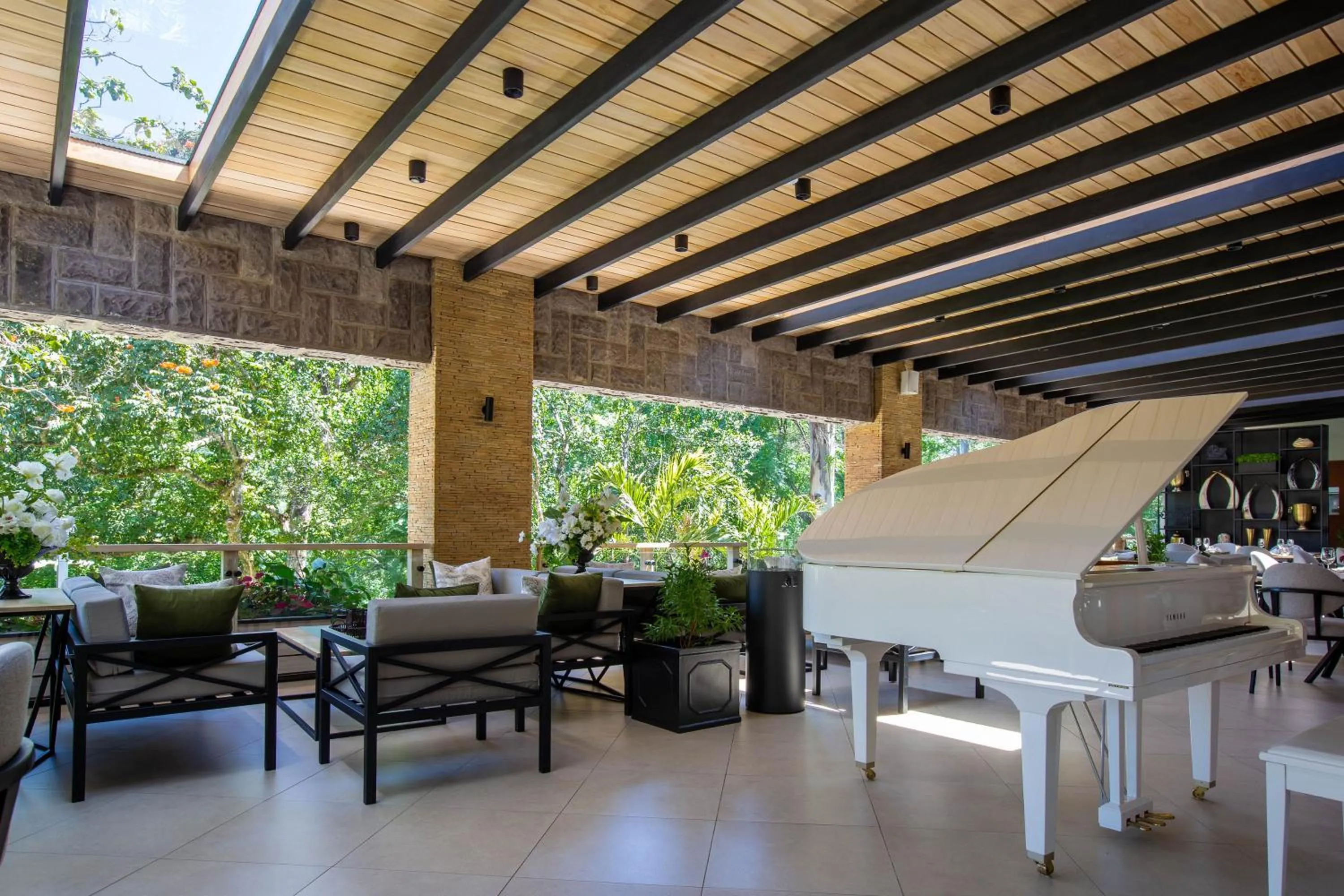 Restaurant/places to eat in Pax Manor Muthaiga