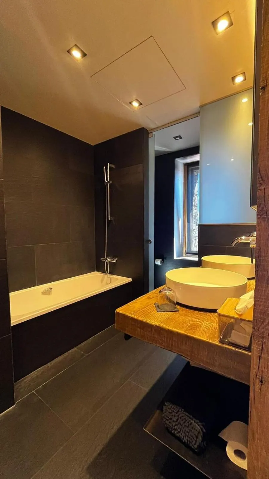 Shower in Hotel Boutique Puig Francó