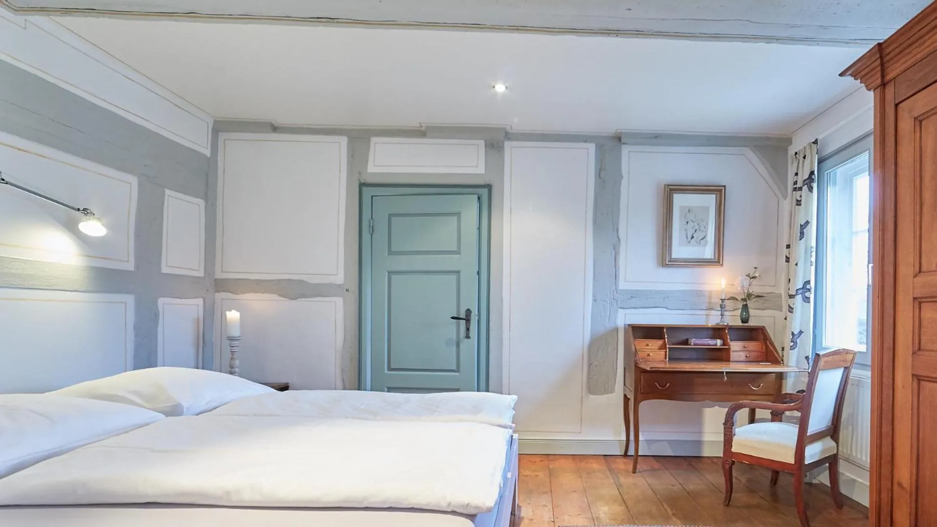 Photo of the whole room, Bed in Klosterkrug Apartments