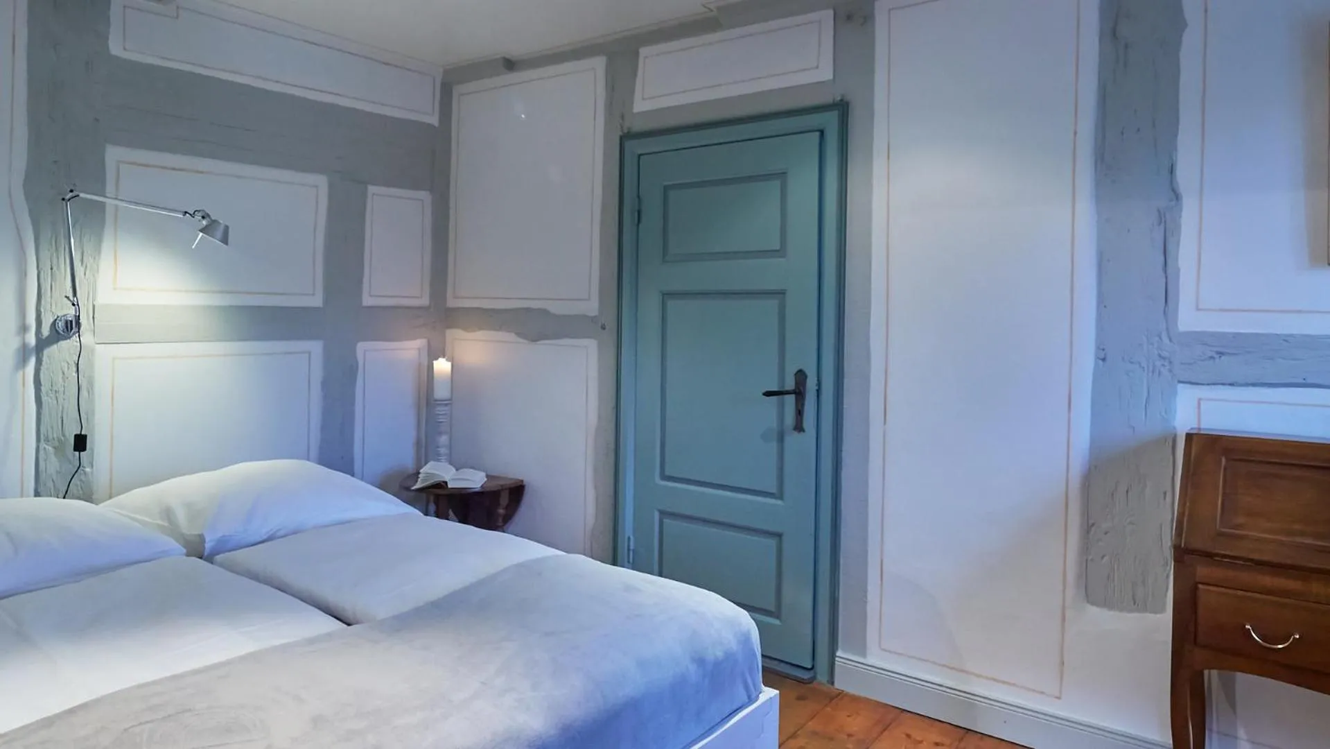 Photo of the whole room, Bed in Klosterkrug Apartments