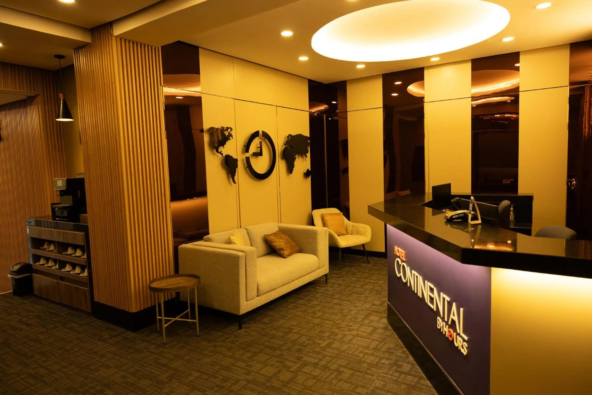 Hotel Continental ByHours