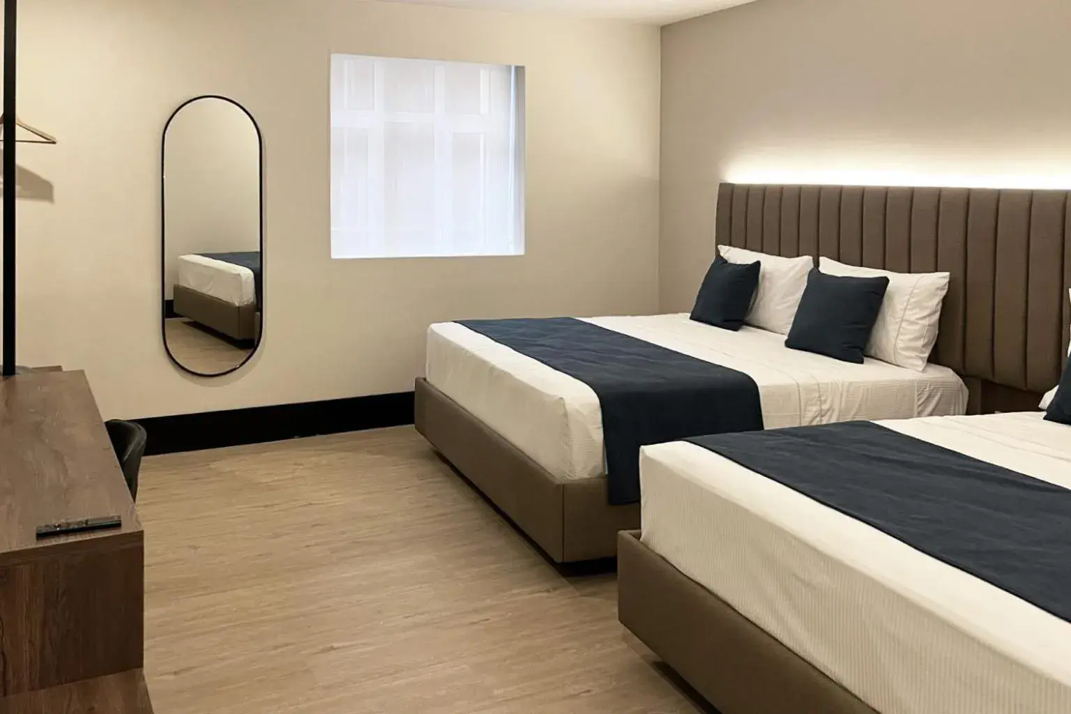 Twin Room in Hotel Continental ByHours Twin Room in Hotel Continental ByHours
