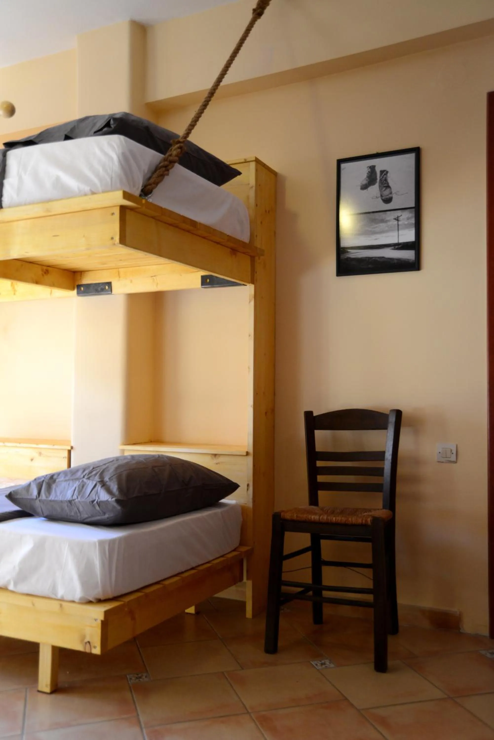 bunk bed, Bed in Crossroads