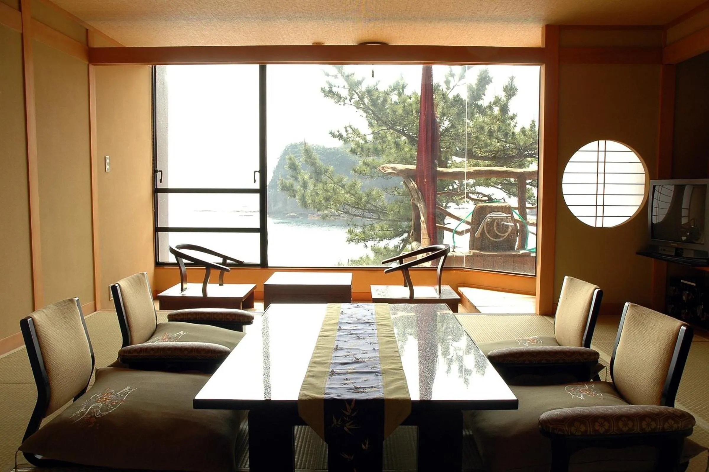 Living room in UmibenokakureyuSEIRYU海辺のかくれ湯清流