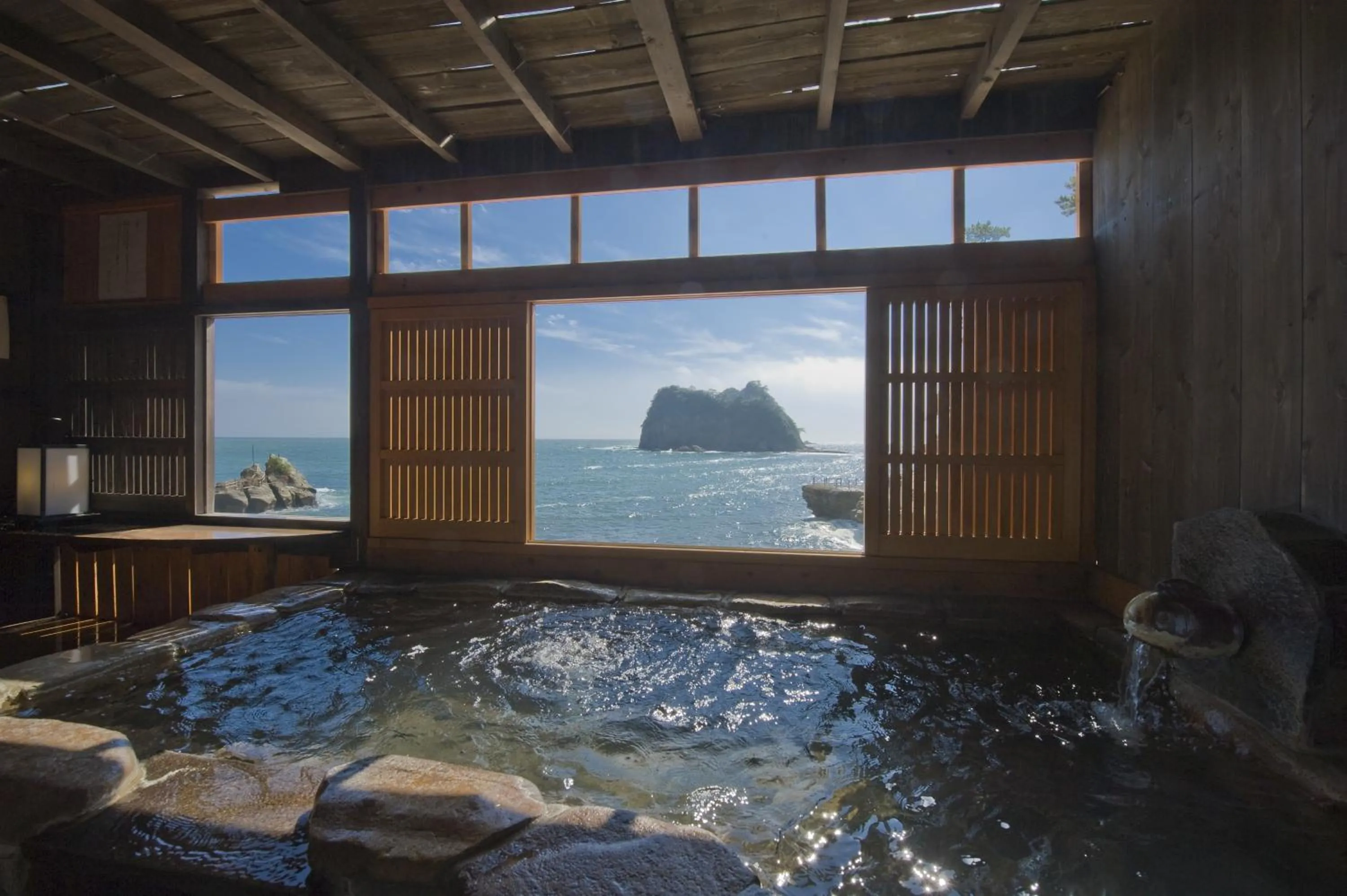 Sea view in UmibenokakureyuSEIRYU海辺のかくれ湯清流