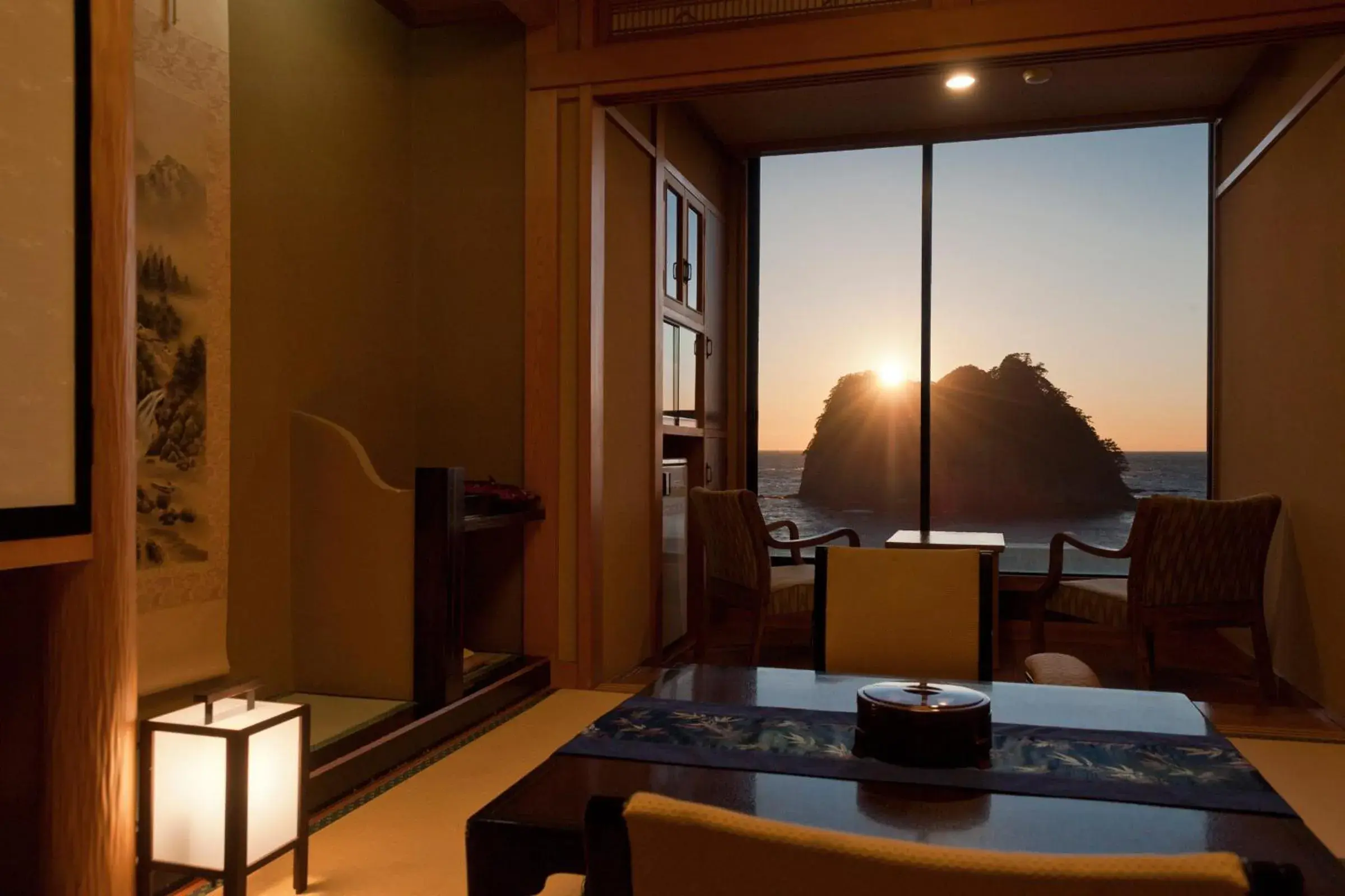 Living room in UmibenokakureyuSEIRYU海辺のかくれ湯清流 Living room in UmibenokakureyuSEIRYU海辺のかくれ湯清流