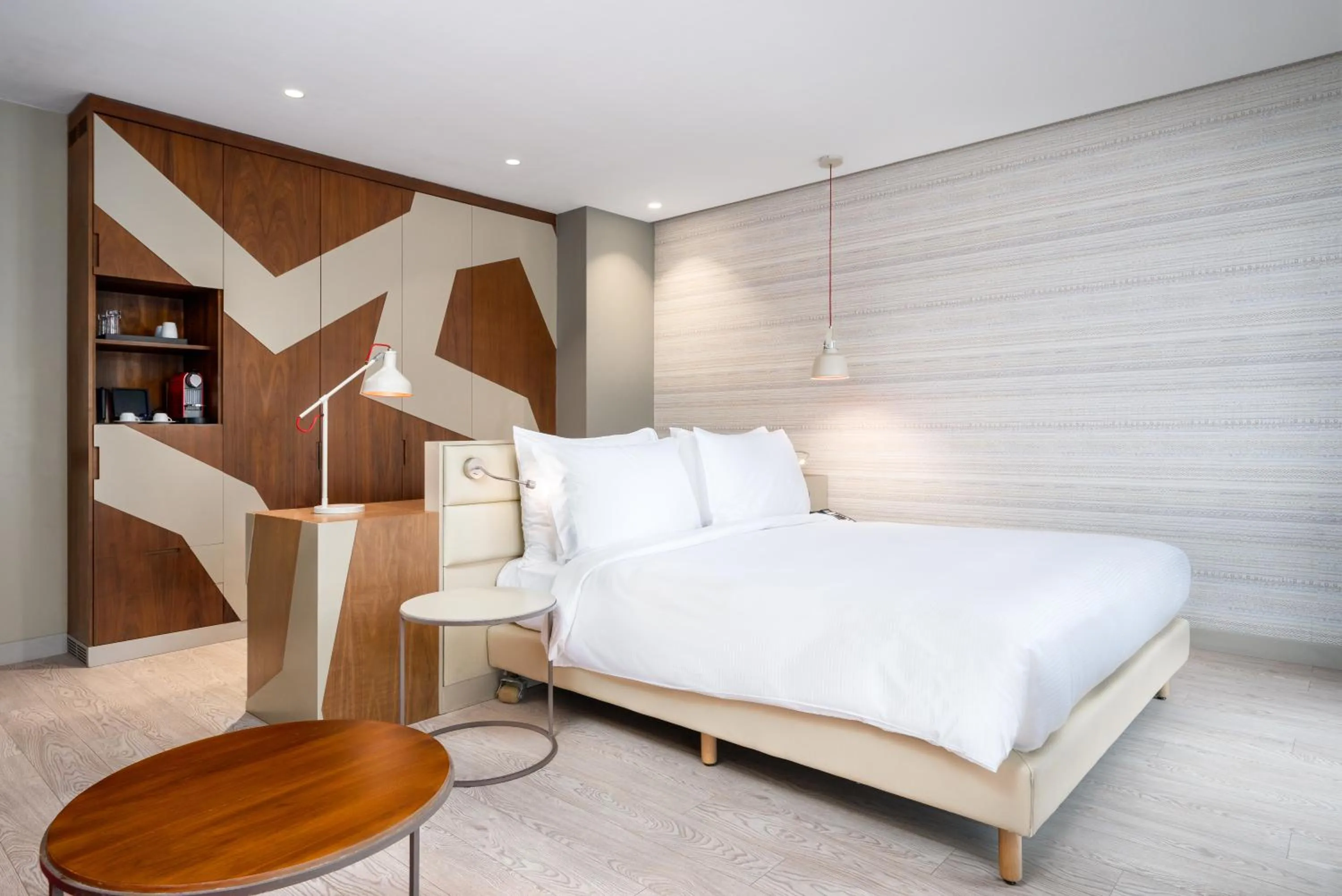 Seating area, Bed in Radisson Blu Marrakech, Carré Eden