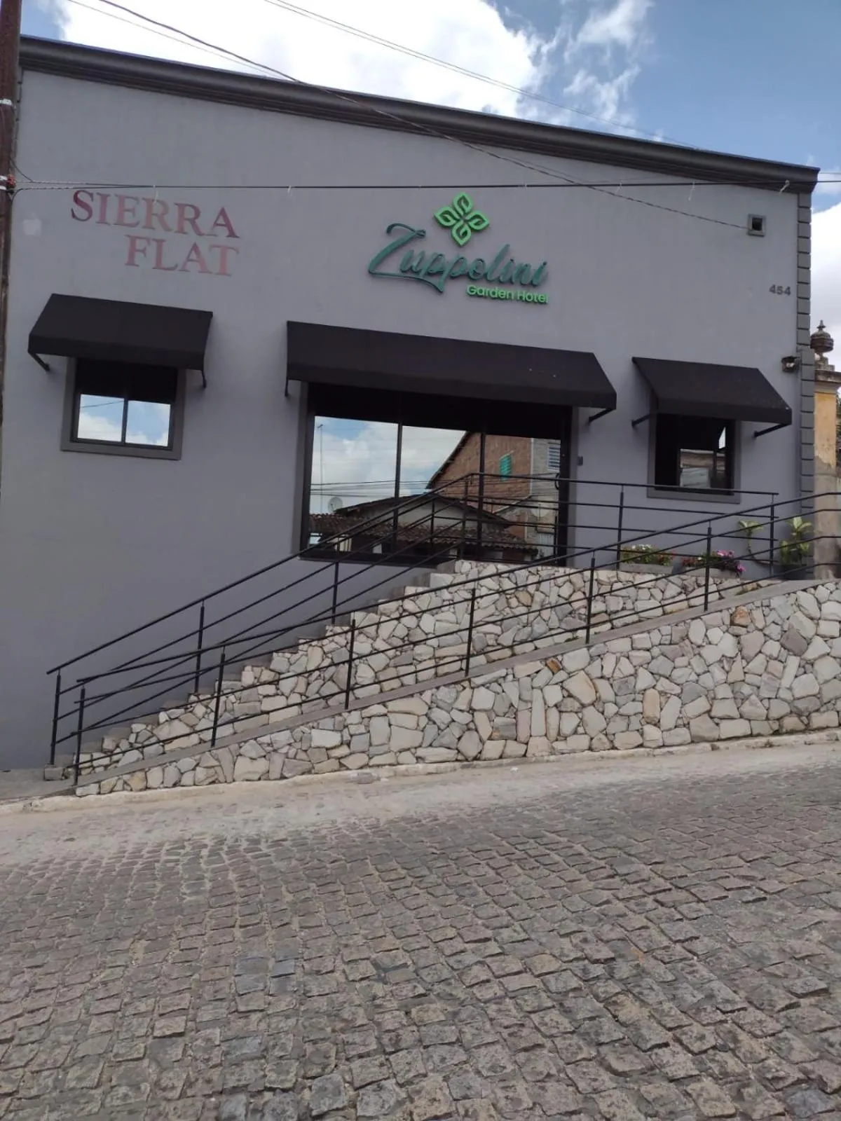 Zuppolini Garden Hotel