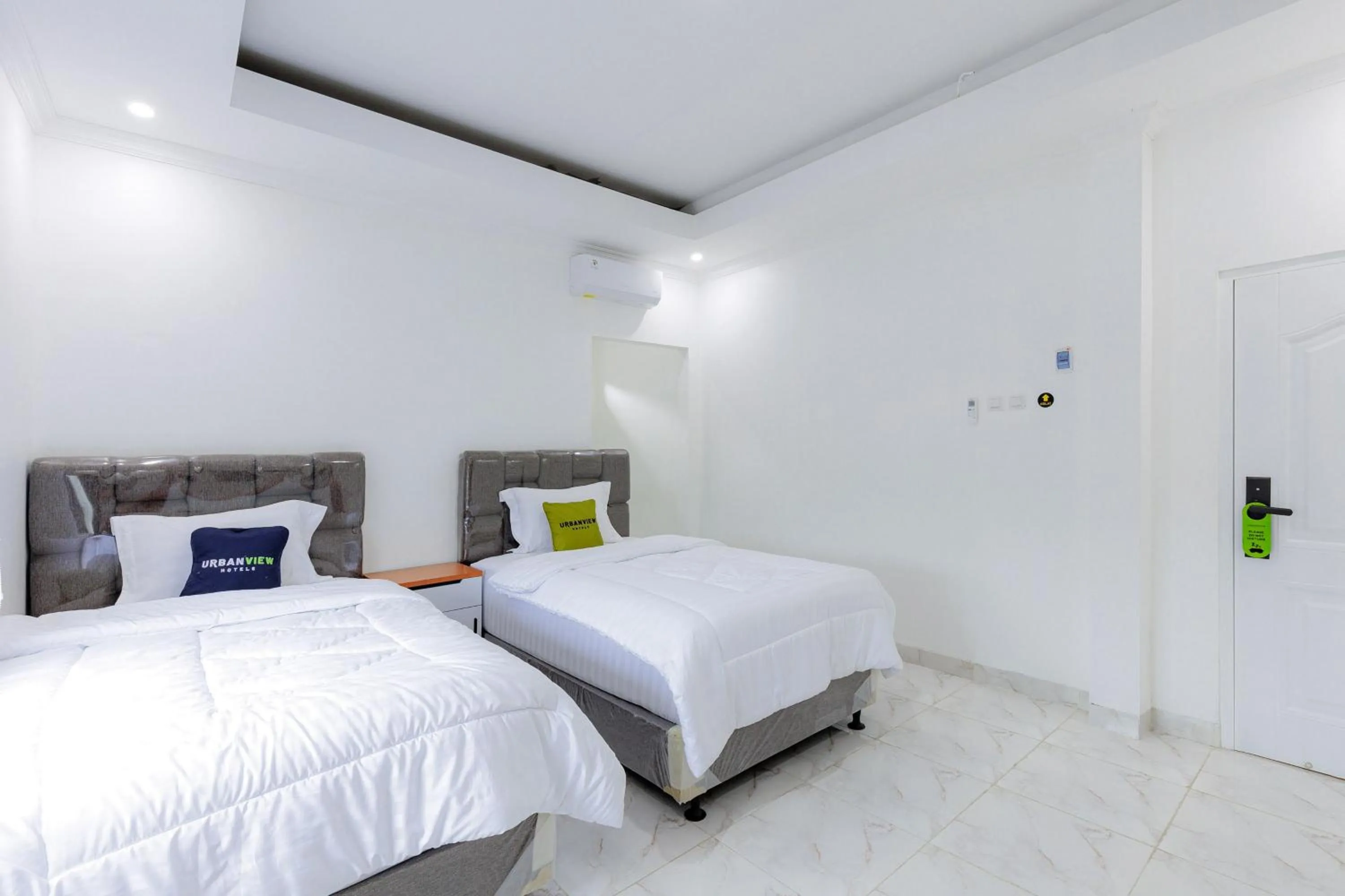 Bedroom, Bed in Urbanview Hotel Amira Syariah Bogor