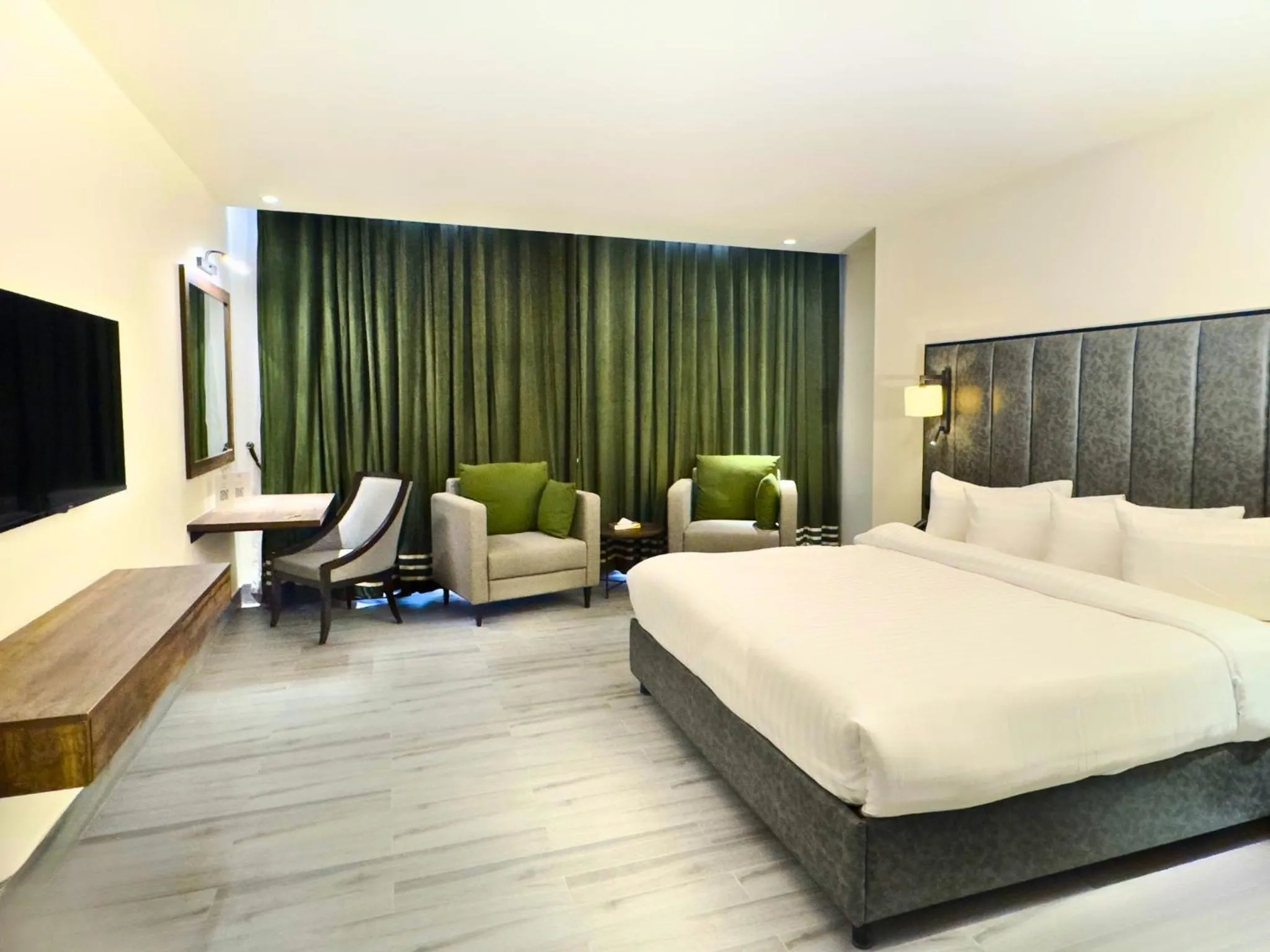 Deluxe King Room in Hotel One Vogue Mall 35 Rawalpindi