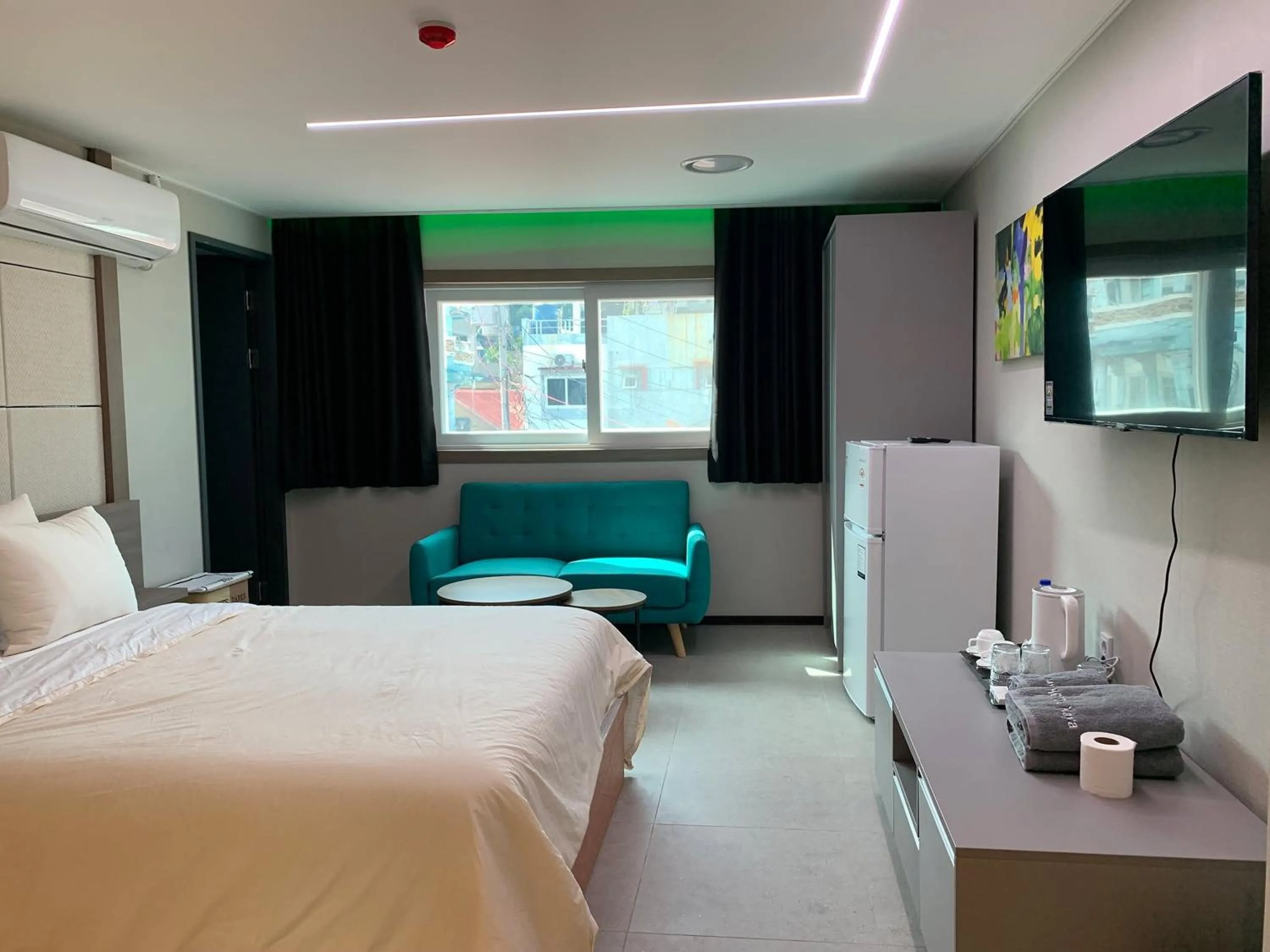 Bed in Hotel Kaya Puerto Galera