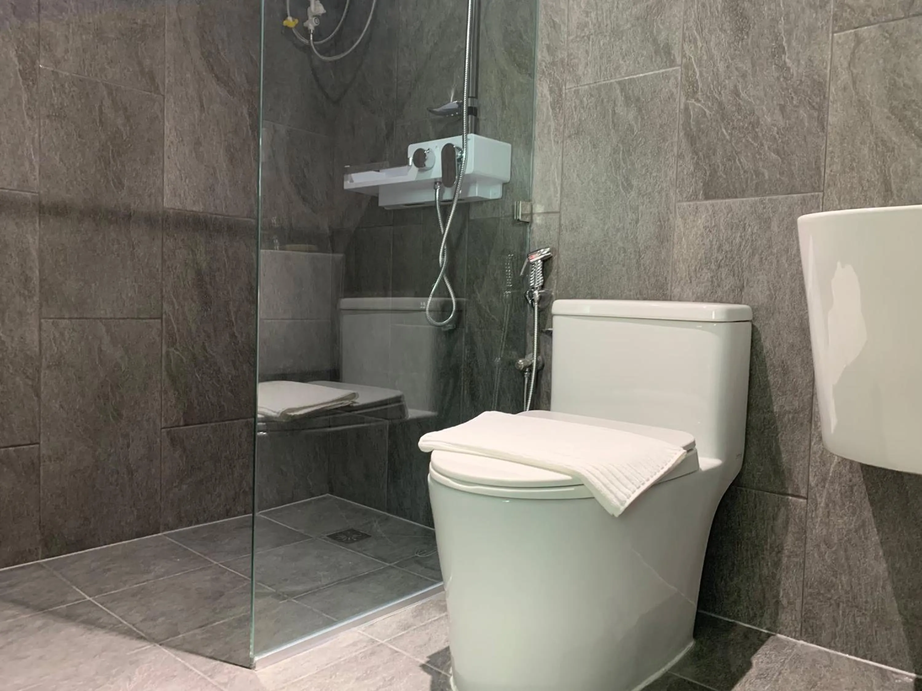 Bathroom in Hotel Kaya Puerto Galera