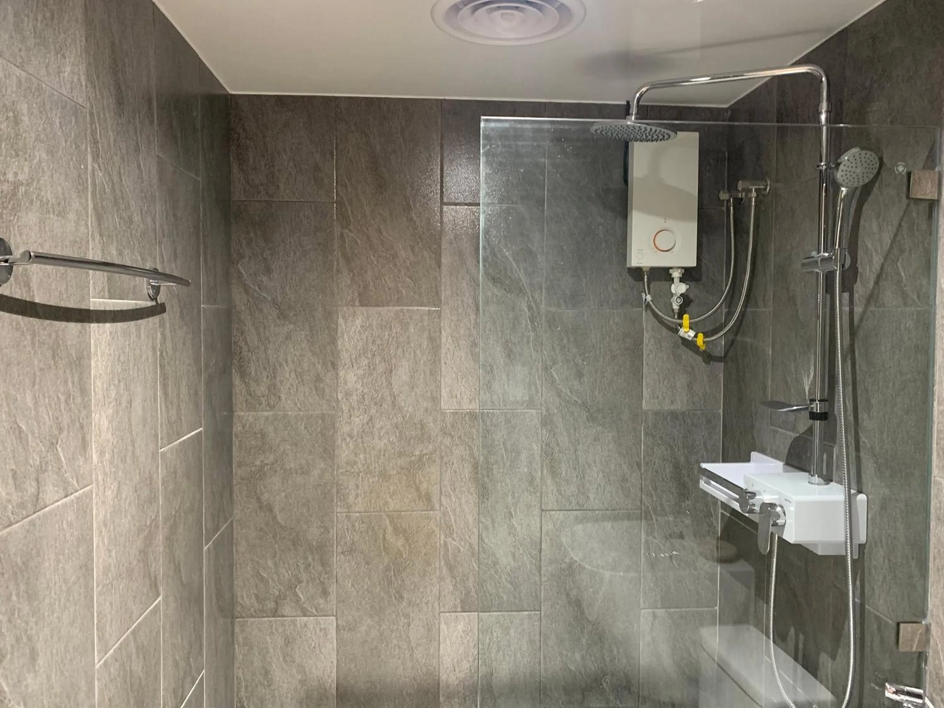 Bathroom in Hotel Kaya Puerto Galera