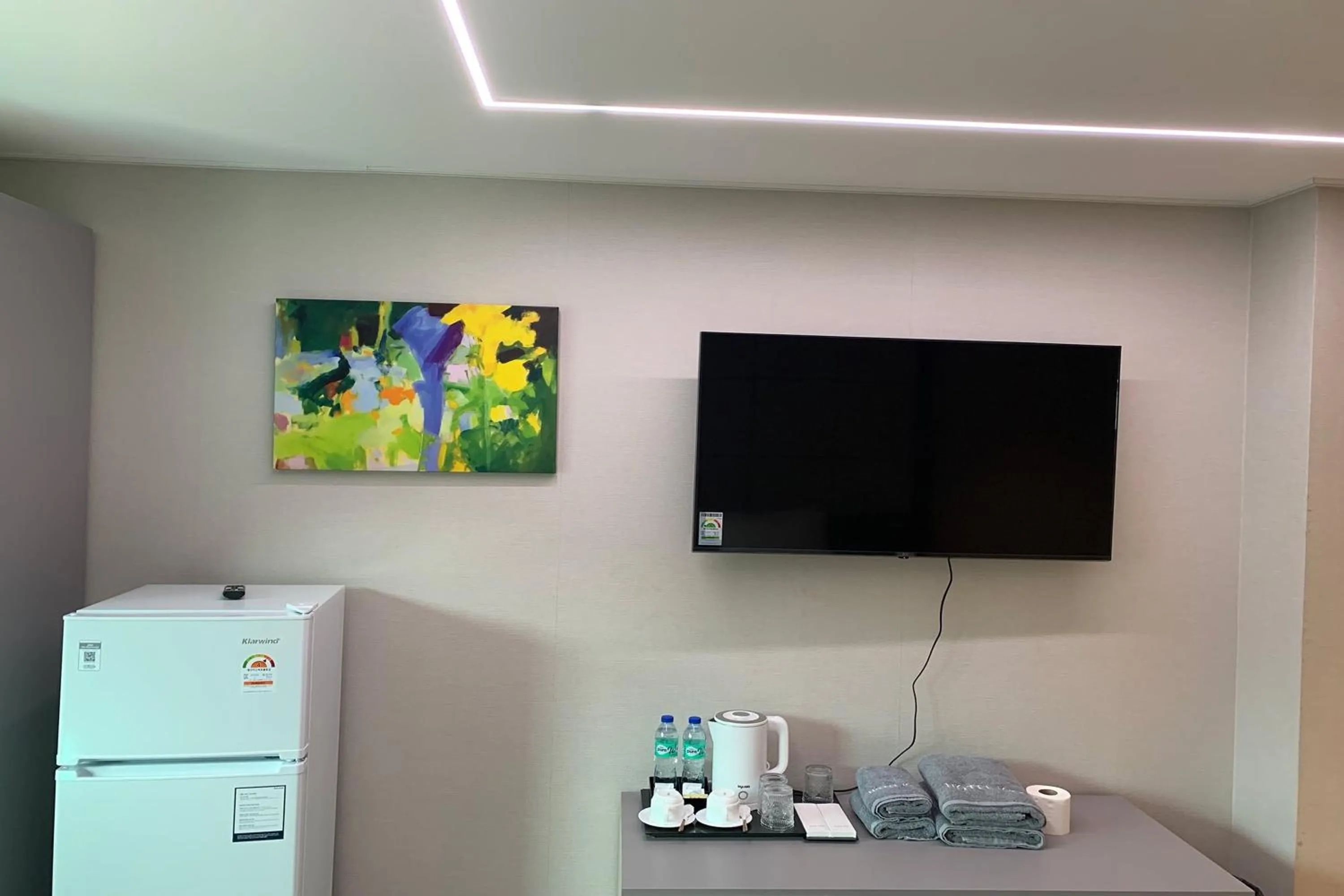 TV and multimedia in Hotel Kaya Puerto Galera