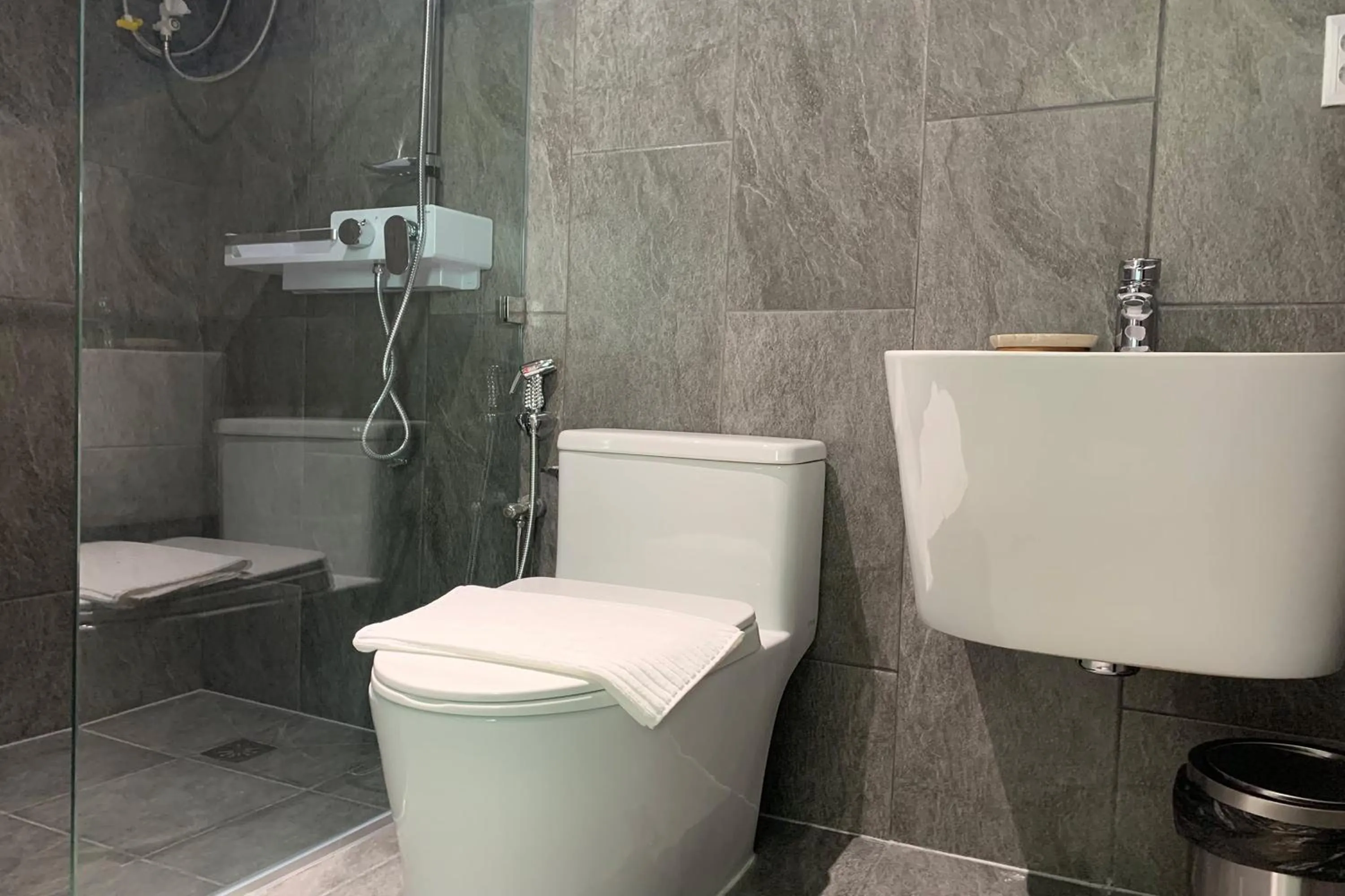 Bathroom in Hotel Kaya Puerto Galera